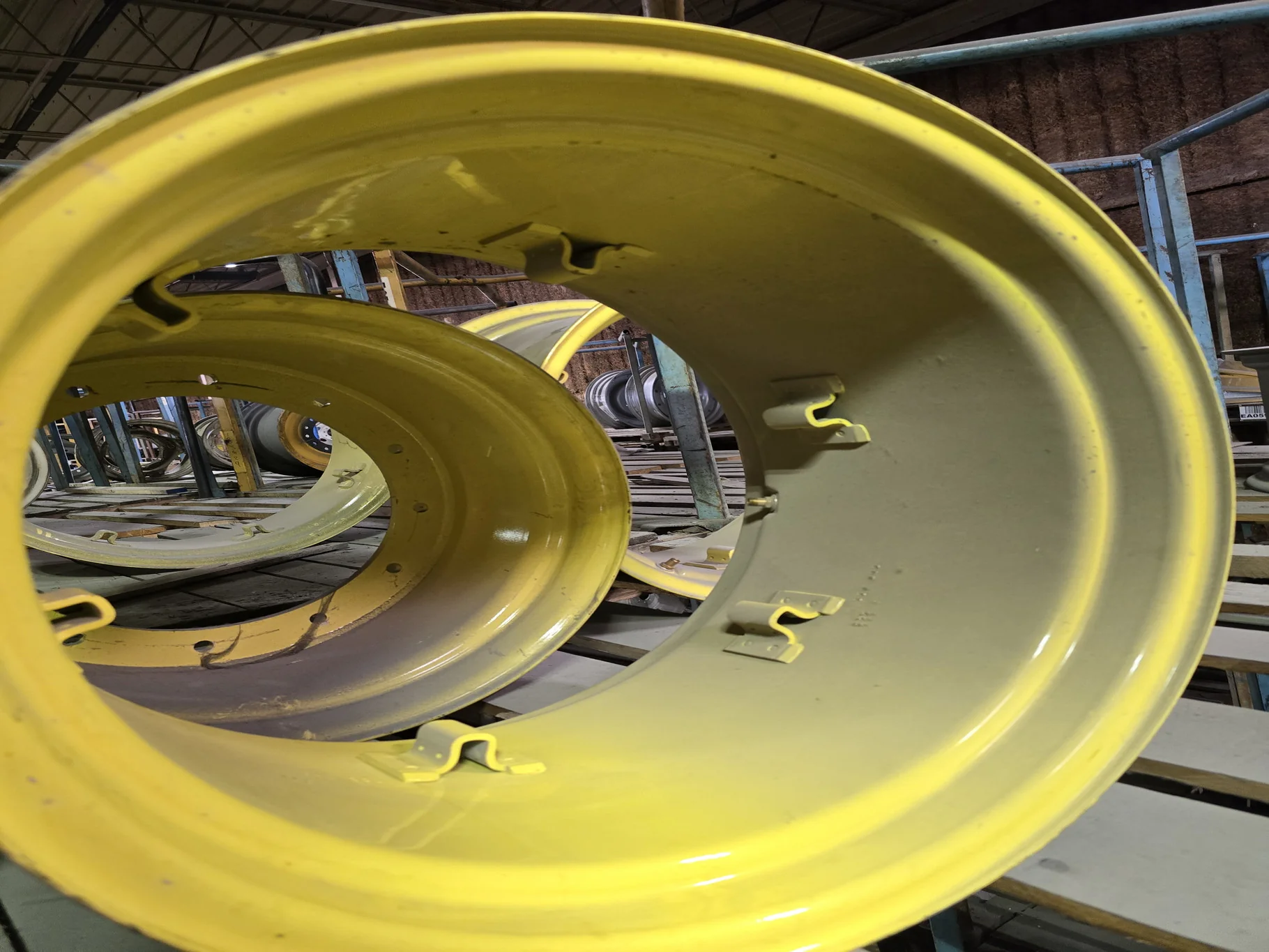 15 X 24 6 CLAMP WHEEL YELLOW image 2