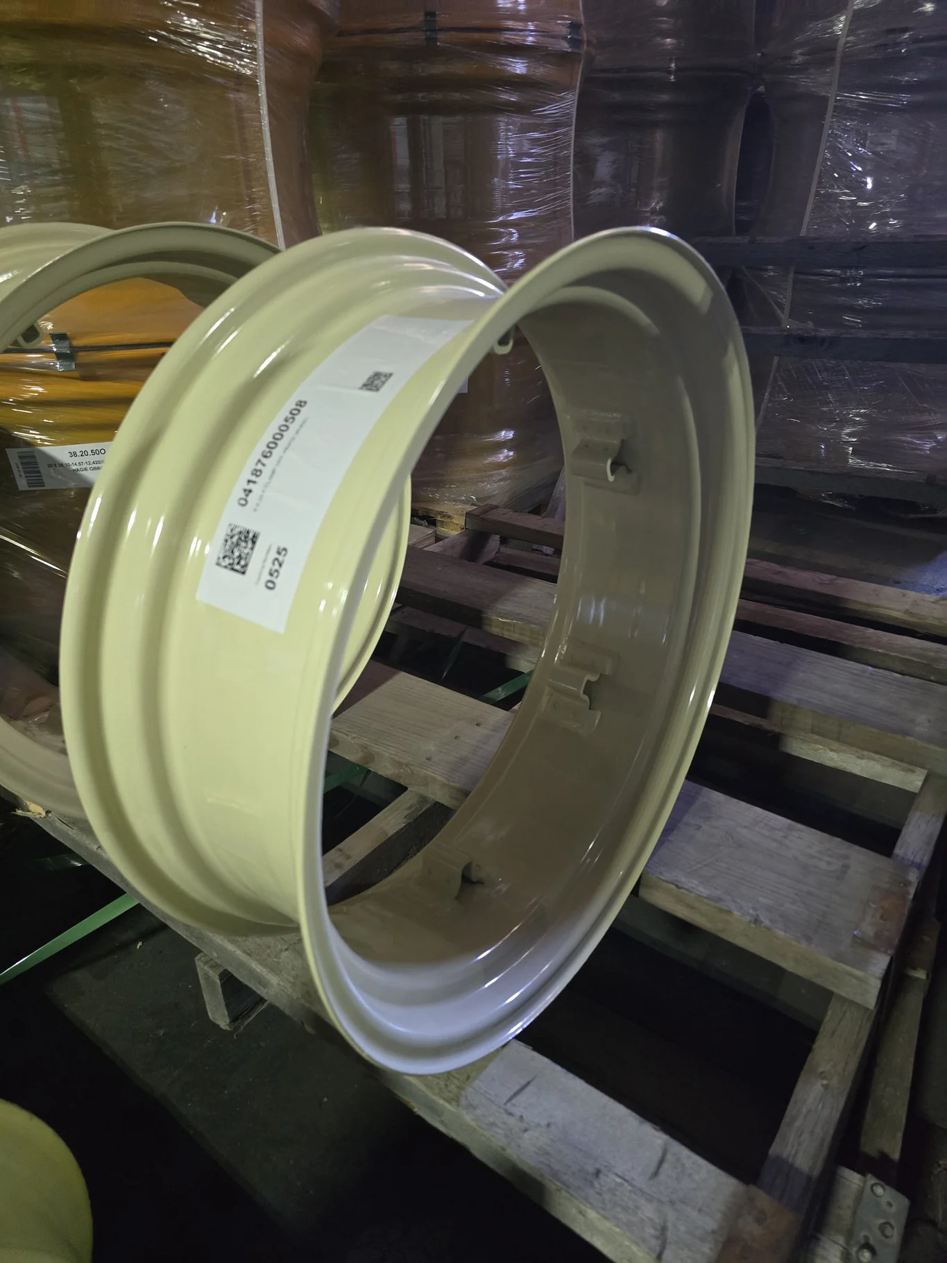 8 X 24 6 CLAMP OFF WHITE WHEEL