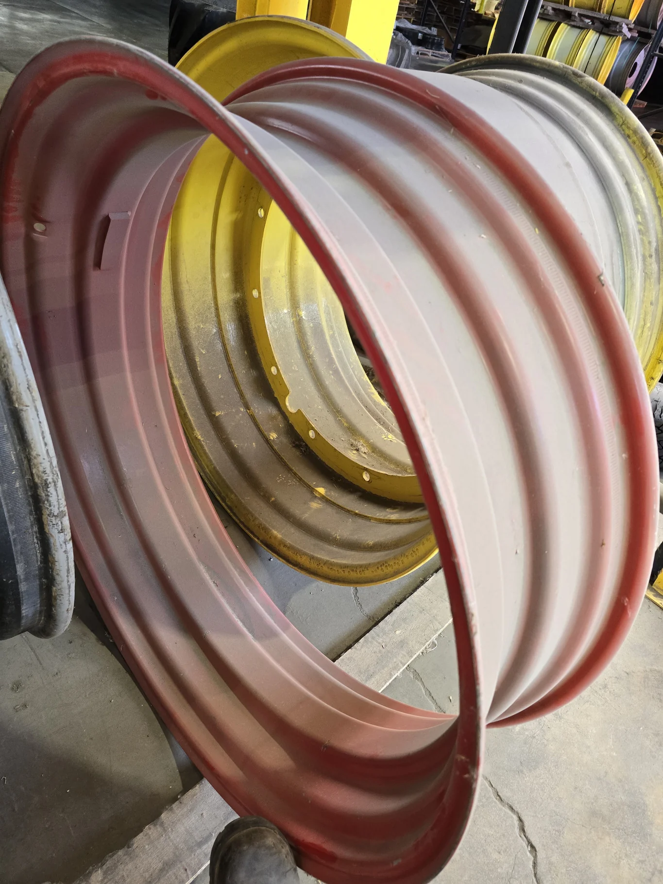 11 X 38 FENDT RED WHEEL image 2