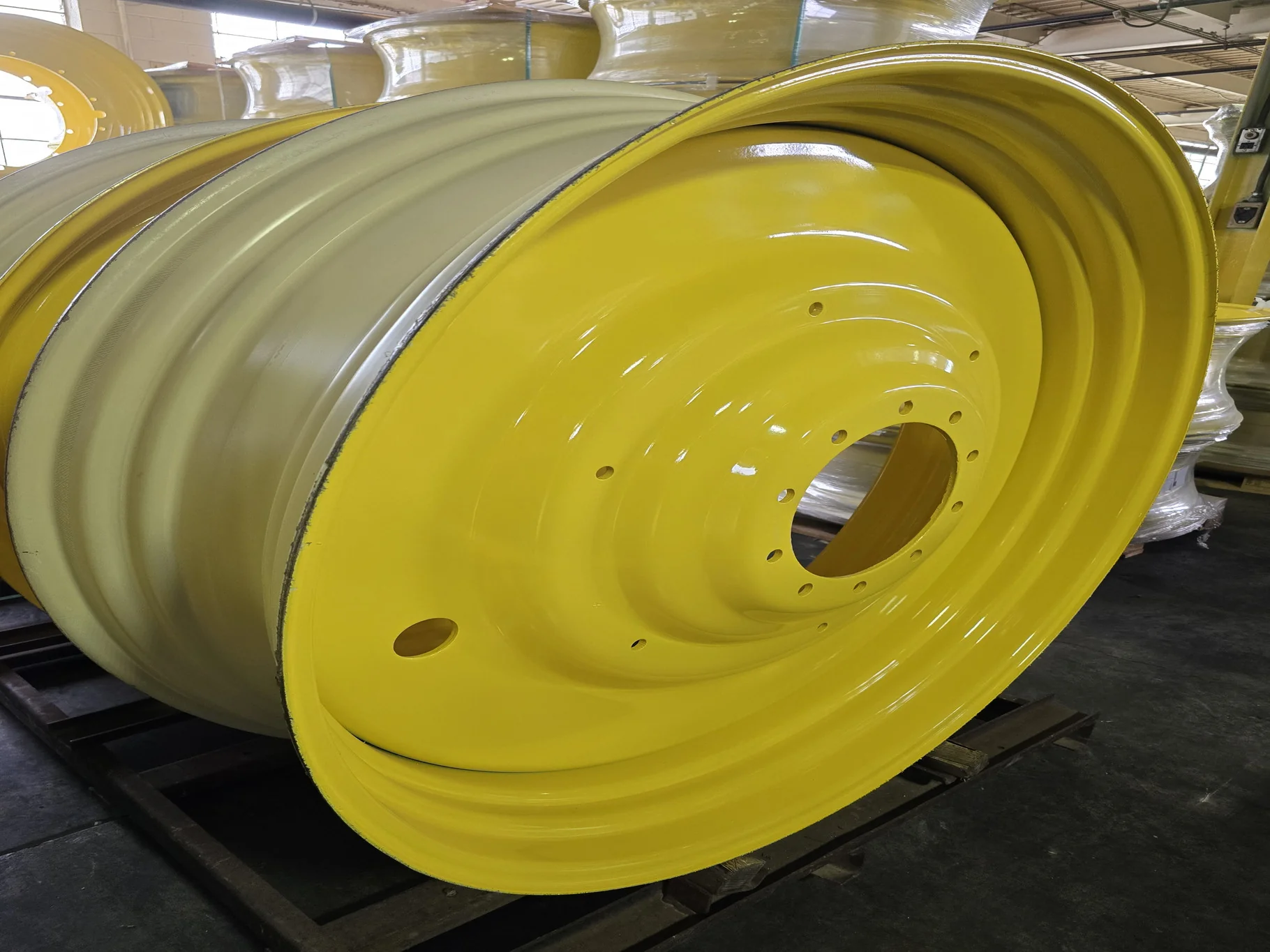 15 X 50 10-13.19-11.07-6.38IN YELLOW WHEEL image 2