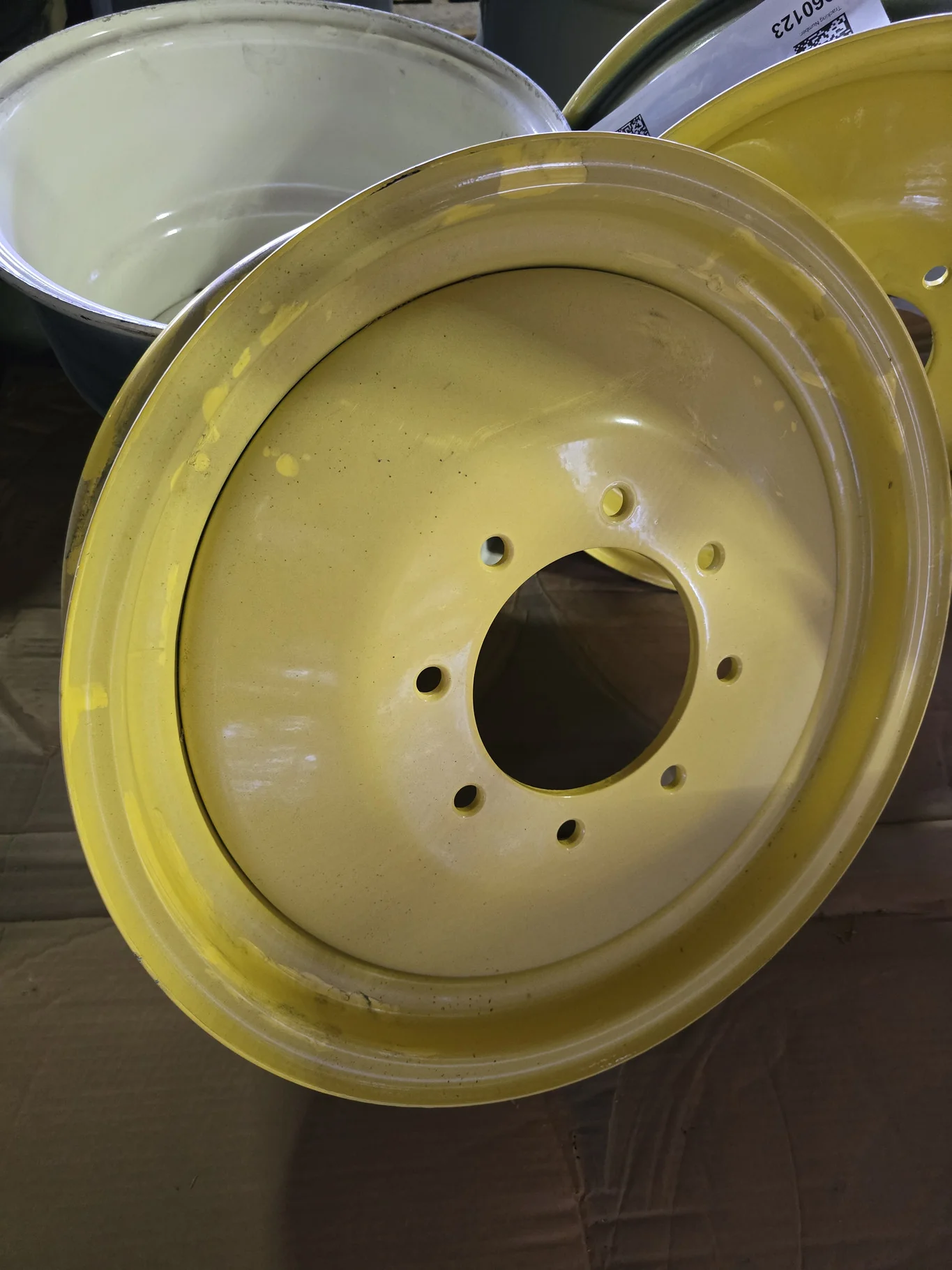 5.5 X 20 8-8-6.013-3.00 OUTSET YELLOW WHEEL