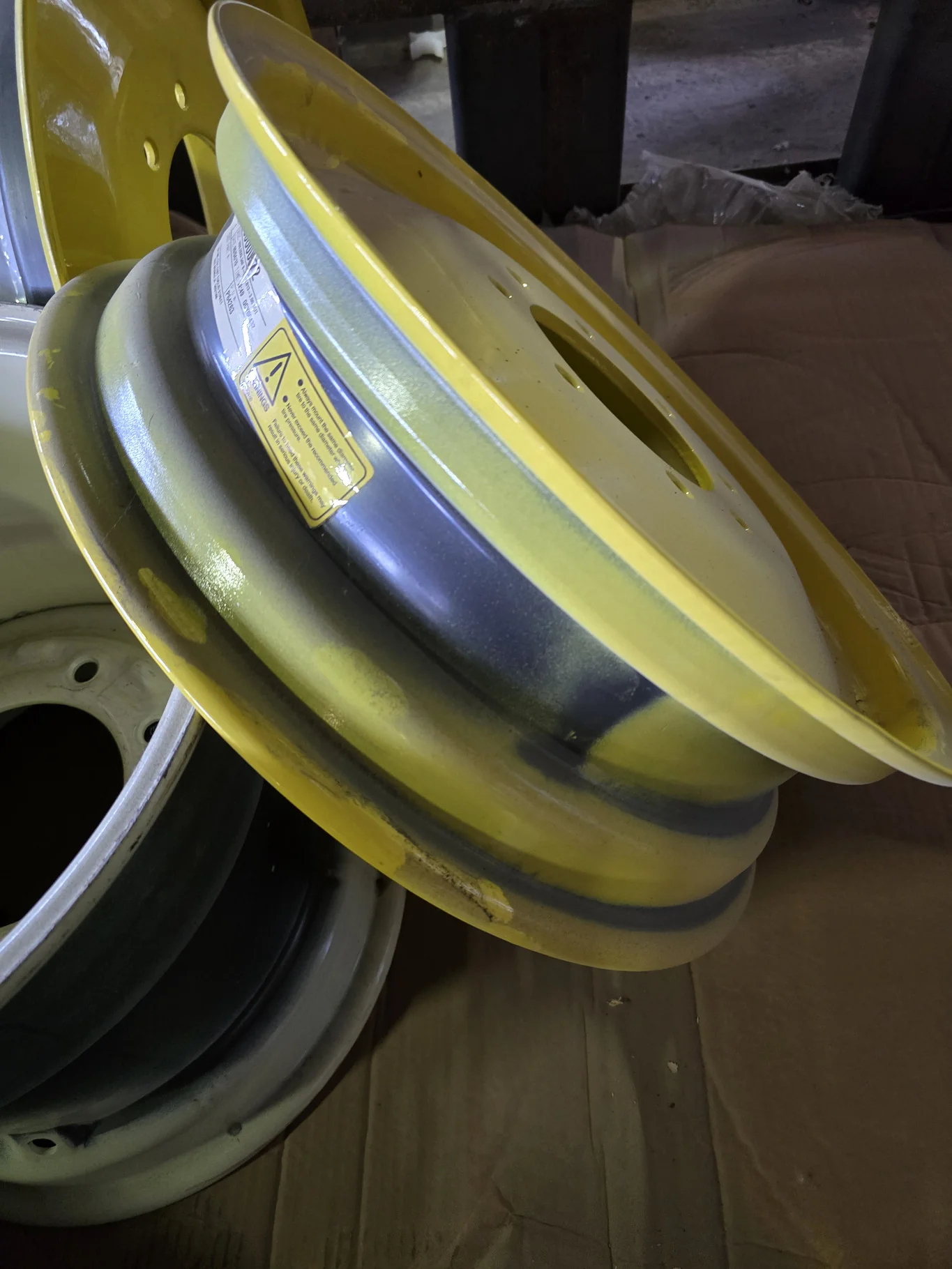 5.5 X 20 8-8-6.013-3.00 OUTSET YELLOW WHEEL image 2
