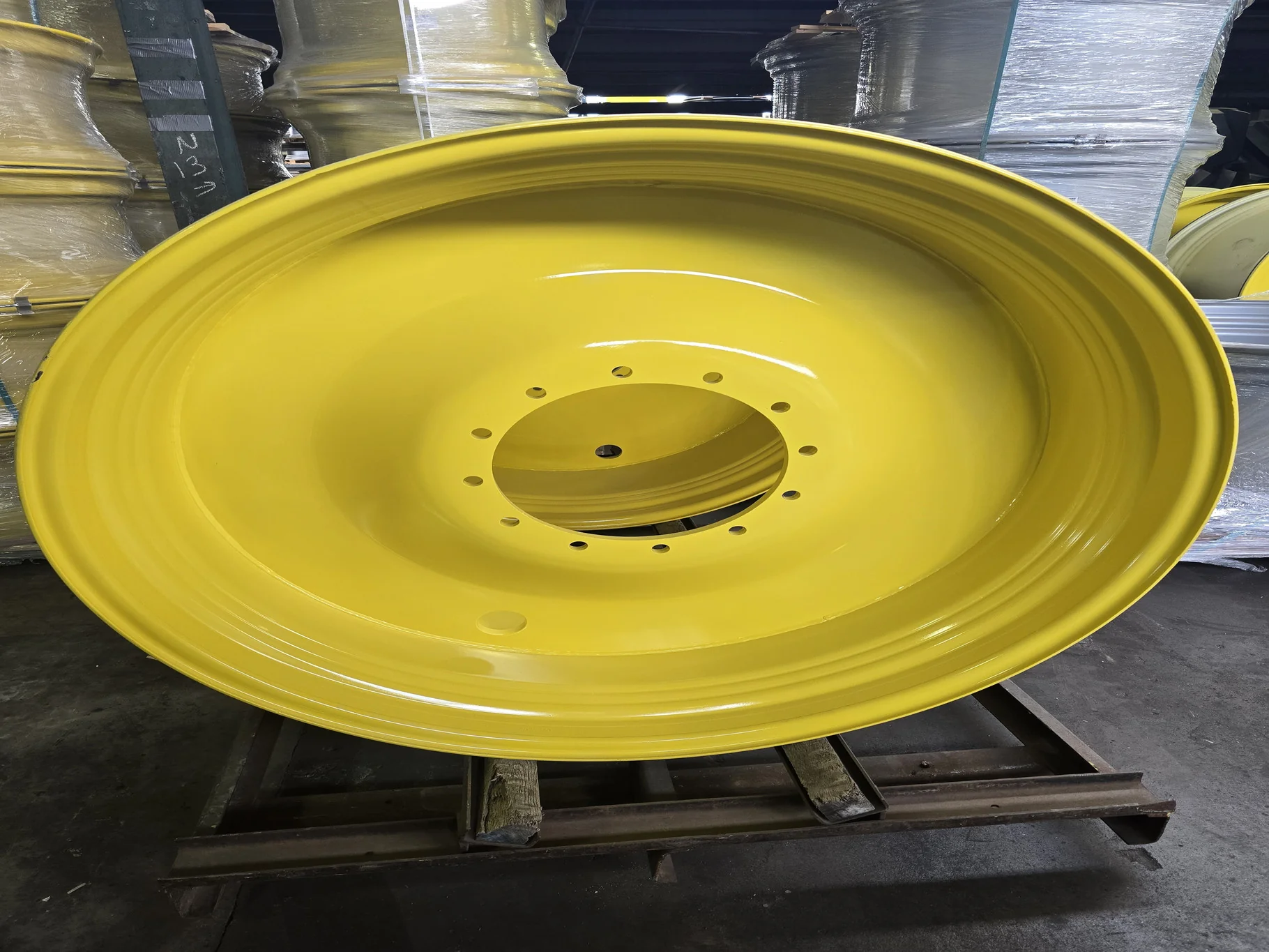 28 X 46 12-15.748-13.829 -7.37 OUT YELLOW WHEEL