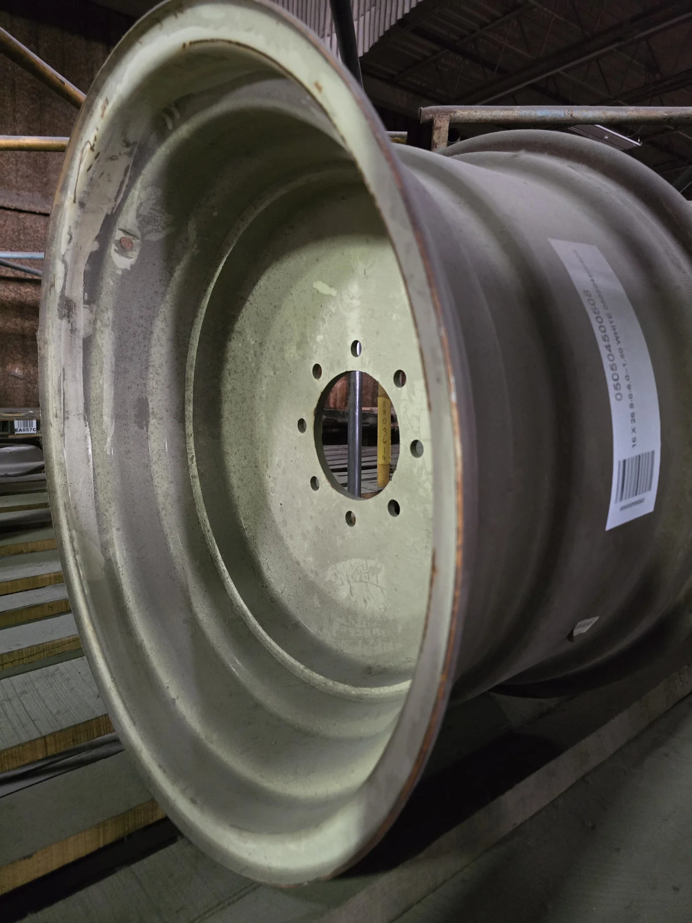 16 X 26 8-8-6.0-1.50 OFF WHITE WHEEL image 2