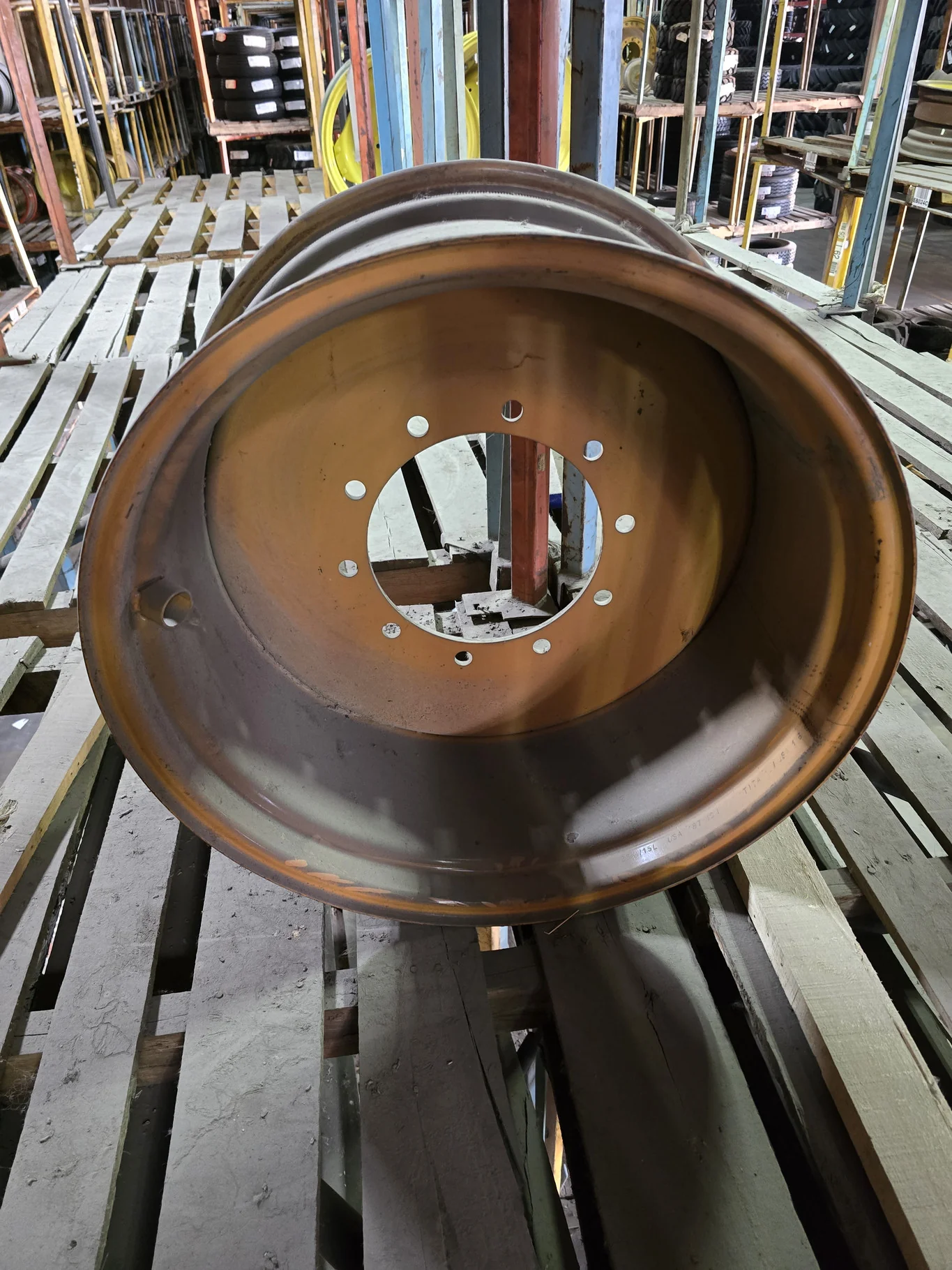 15 X 28 10-13.19-11.07 -2.0 CASE TAN WHEEL