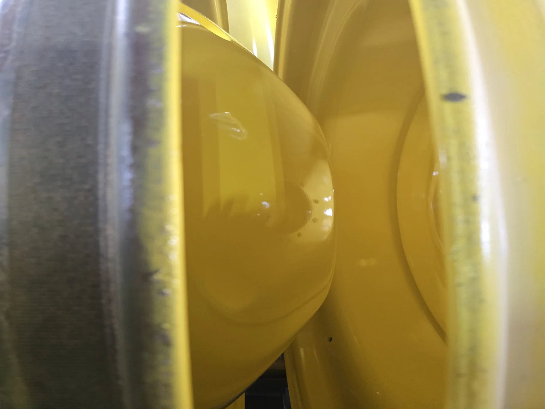 16 X 42 10-13.187-11.07-12.4 OUTSIDE DOLLY DUAL YELLOW WHEEL image 2