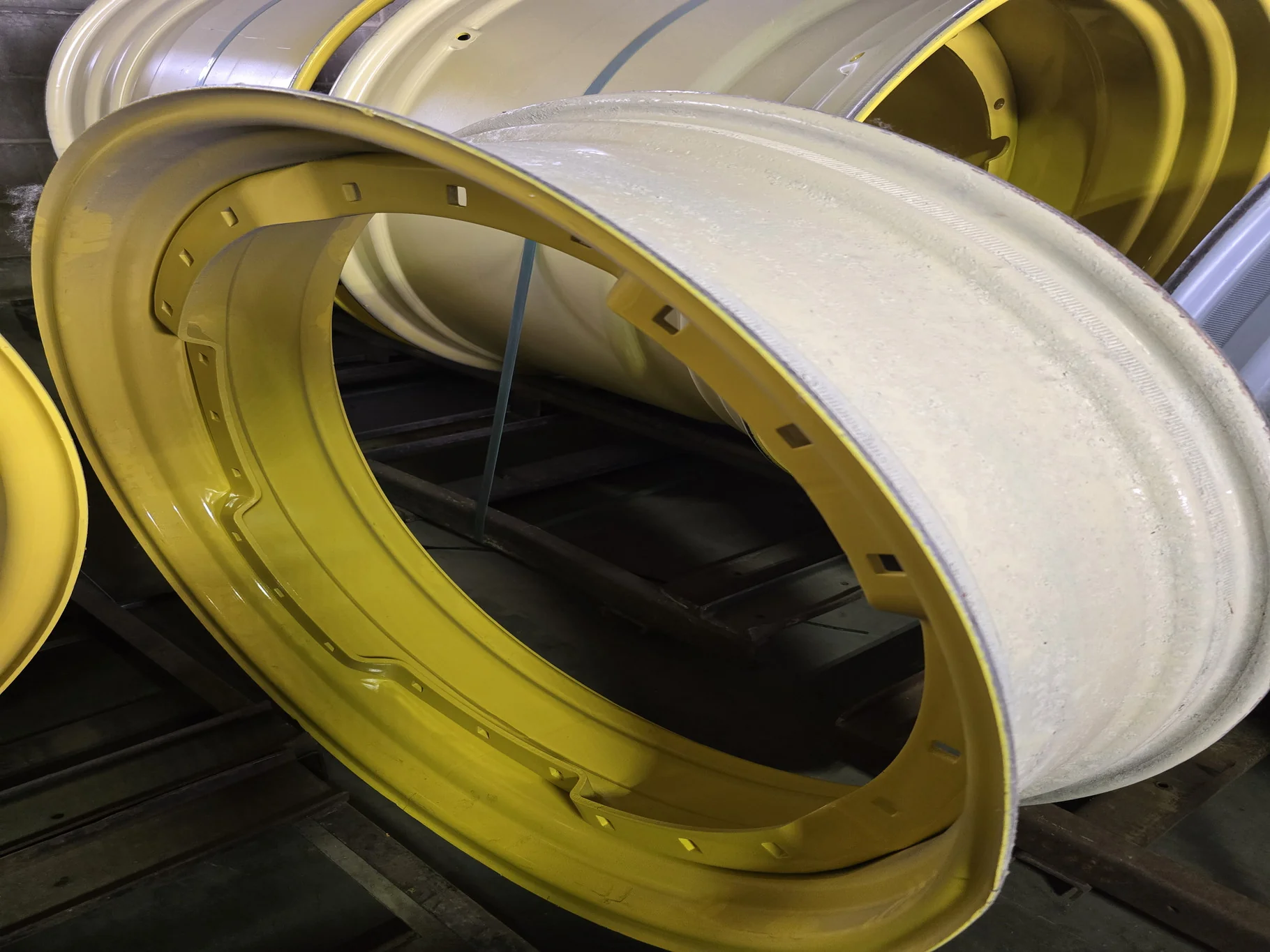 10 X 38 WAFFLE 24-33.25 YELLOW WHEEL image 3