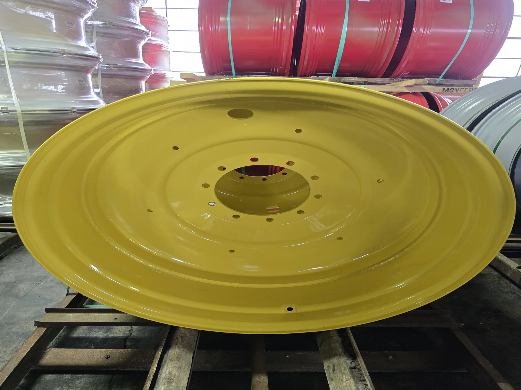 25 X 38 10-13.18-11.09-2.76IN YELLOW WHEEL
