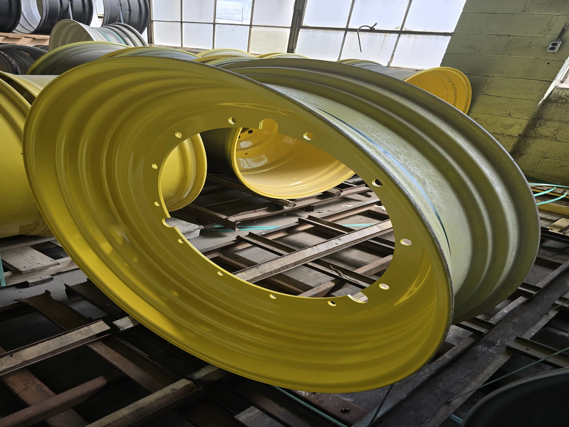 13 X 46 12-32.047-30.07-2.81IN JD YELLOW WHEEL image 2