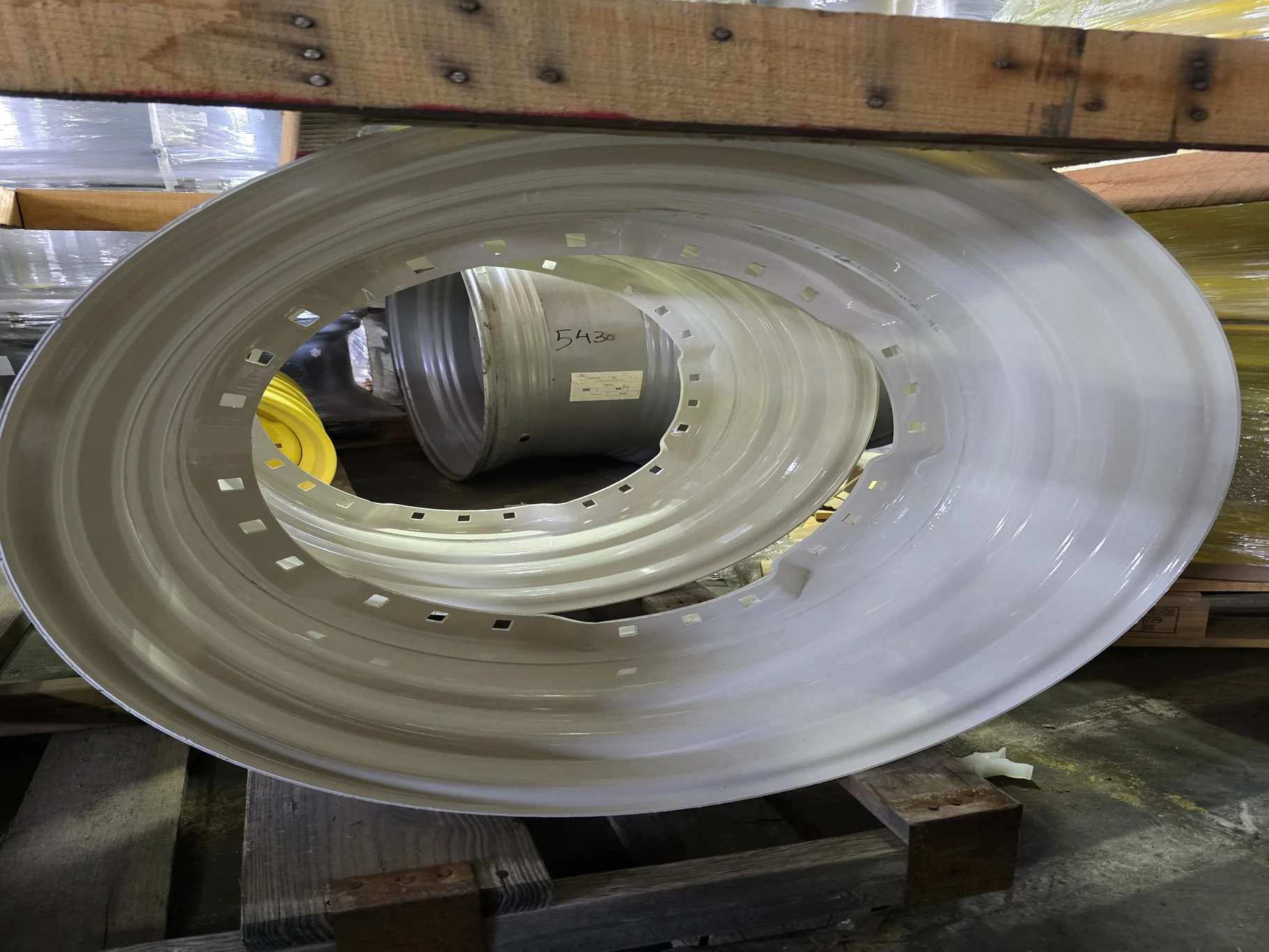 15 X 30 24-23.25 WAFFLE WHITE WHEEL