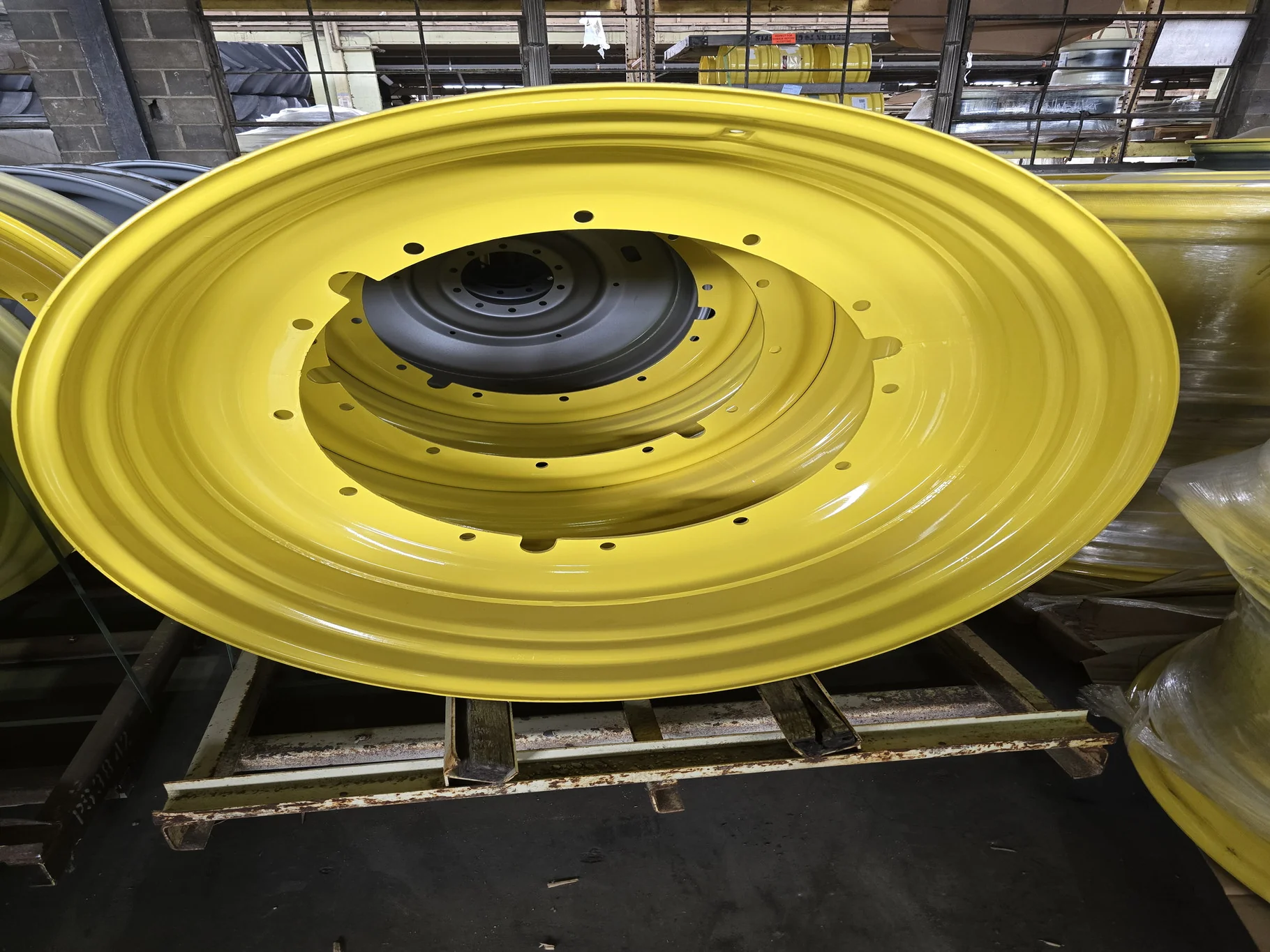 20 X 46 12-32.04-30.07-2.12IN YELLOW WHEEL