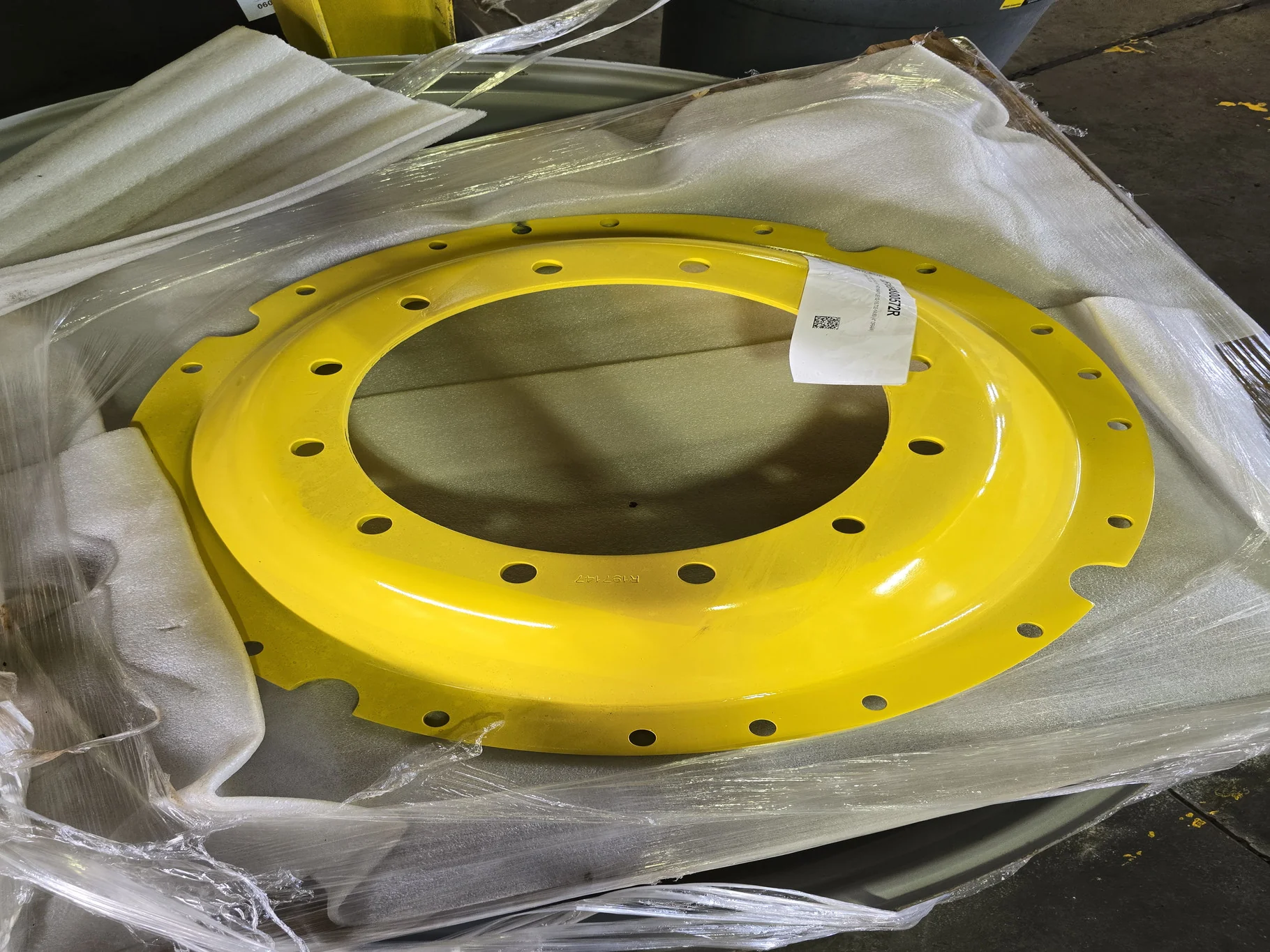 DISCS 34" WAFFLE 12-16.732-14.60 (4" DRAW) .906 BH HD YELLOW