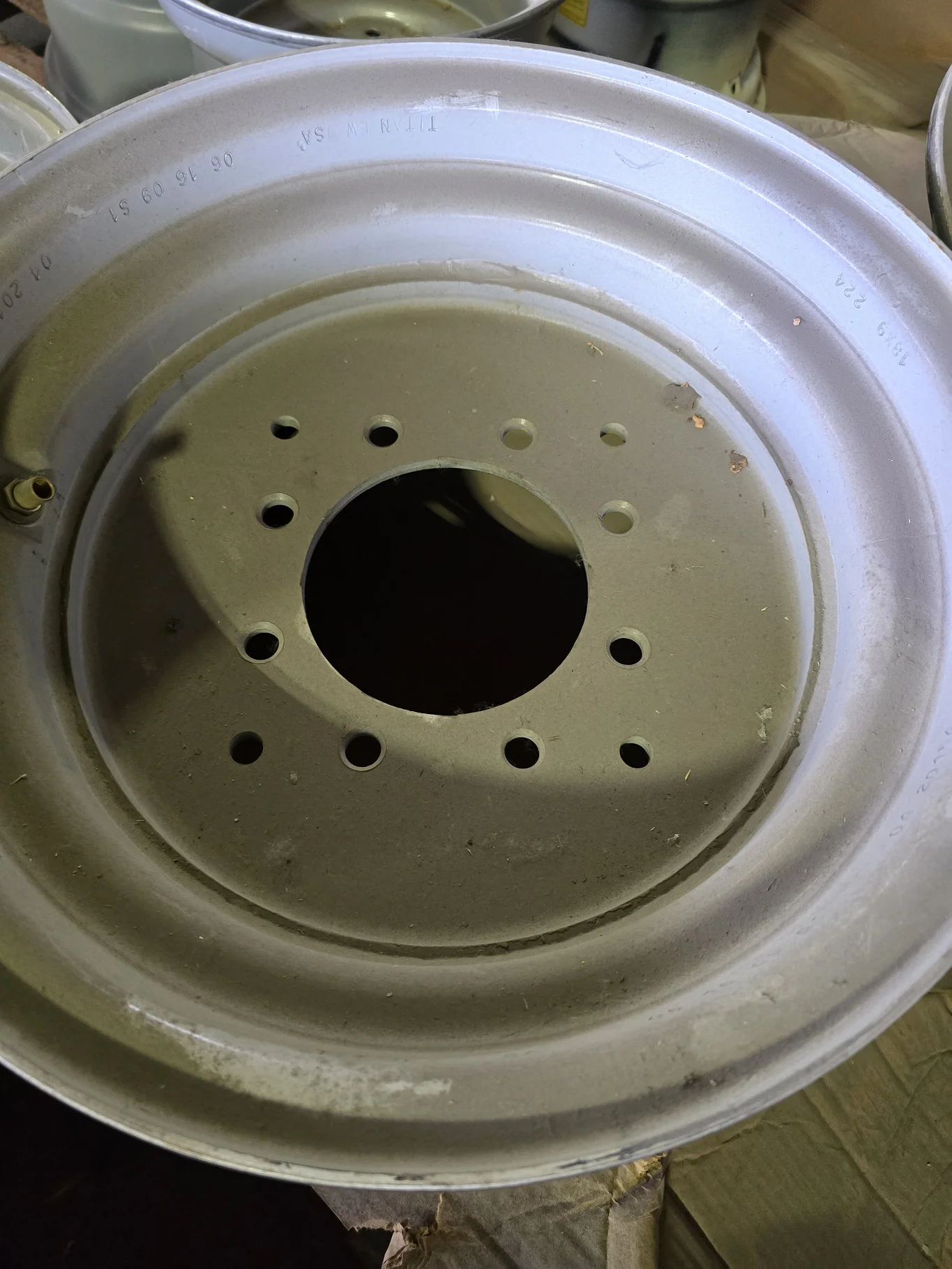 9 X 18 8-8-6.0 -.12OUT AGCO SILVER WHEEL image 2