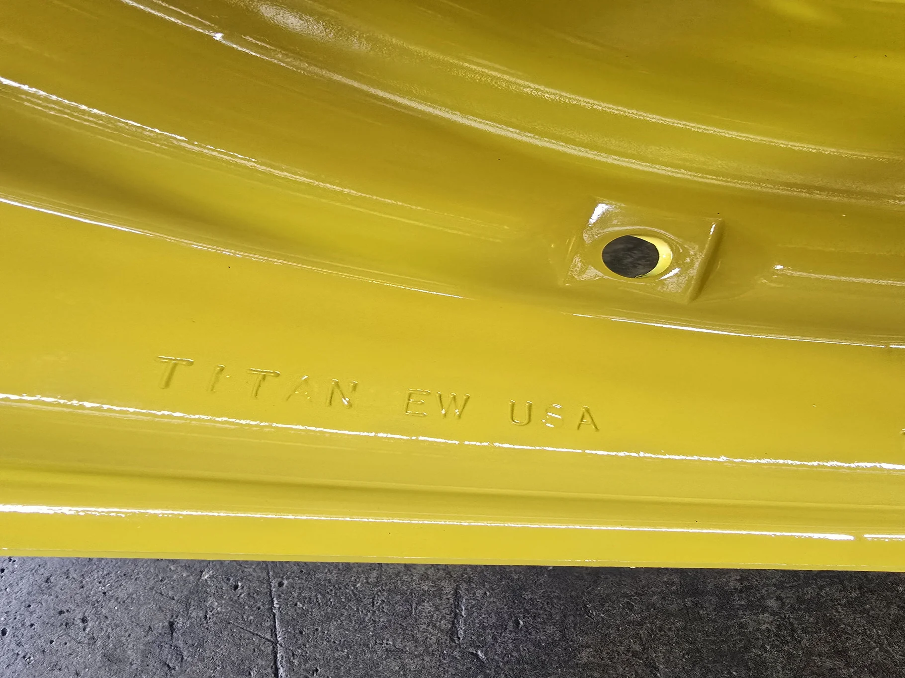 25 X 26 8-10.82-8.725-.38 OUTSET 22MM BOLT image 3