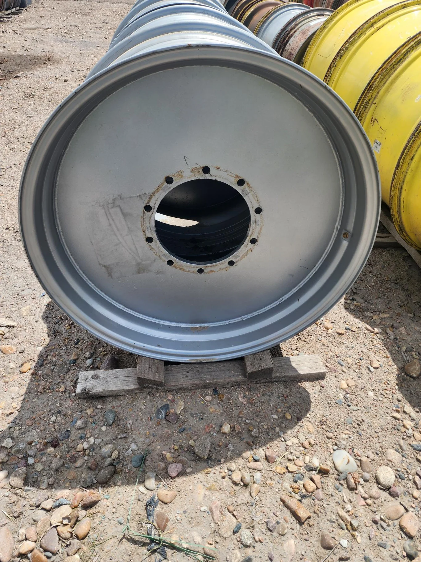 23 X 38 10-14.57-12.420 -8.81OUT HAGIE ORANGE WHEEL image 4
