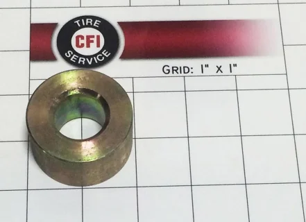1.96-.925-1.00 RIM & RAIL SPACER