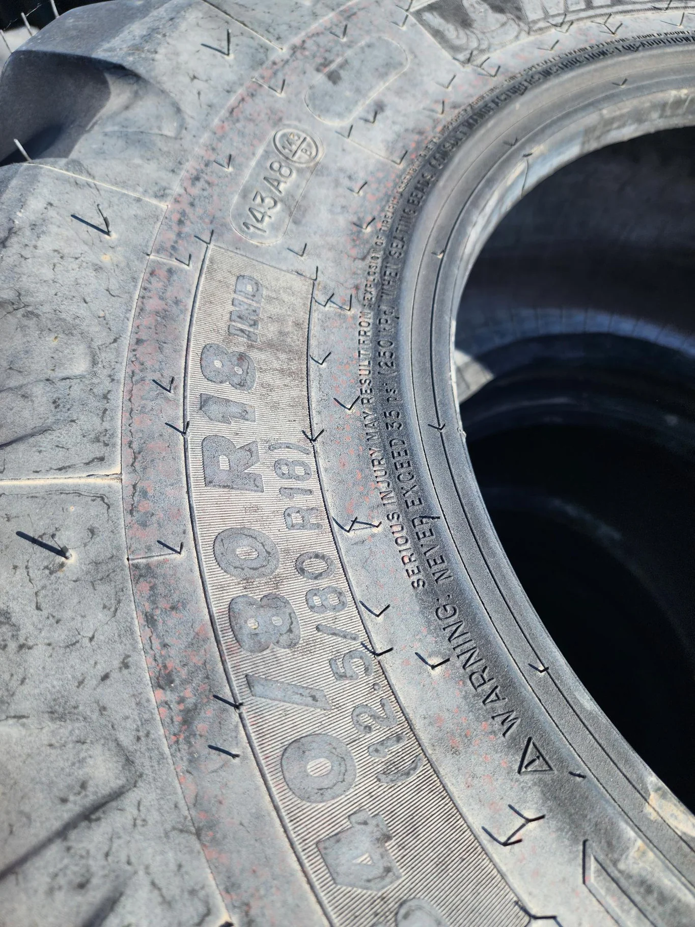 340/80R18 143A8/143B MICHELIN IND XMCL TL R-4 image 4
