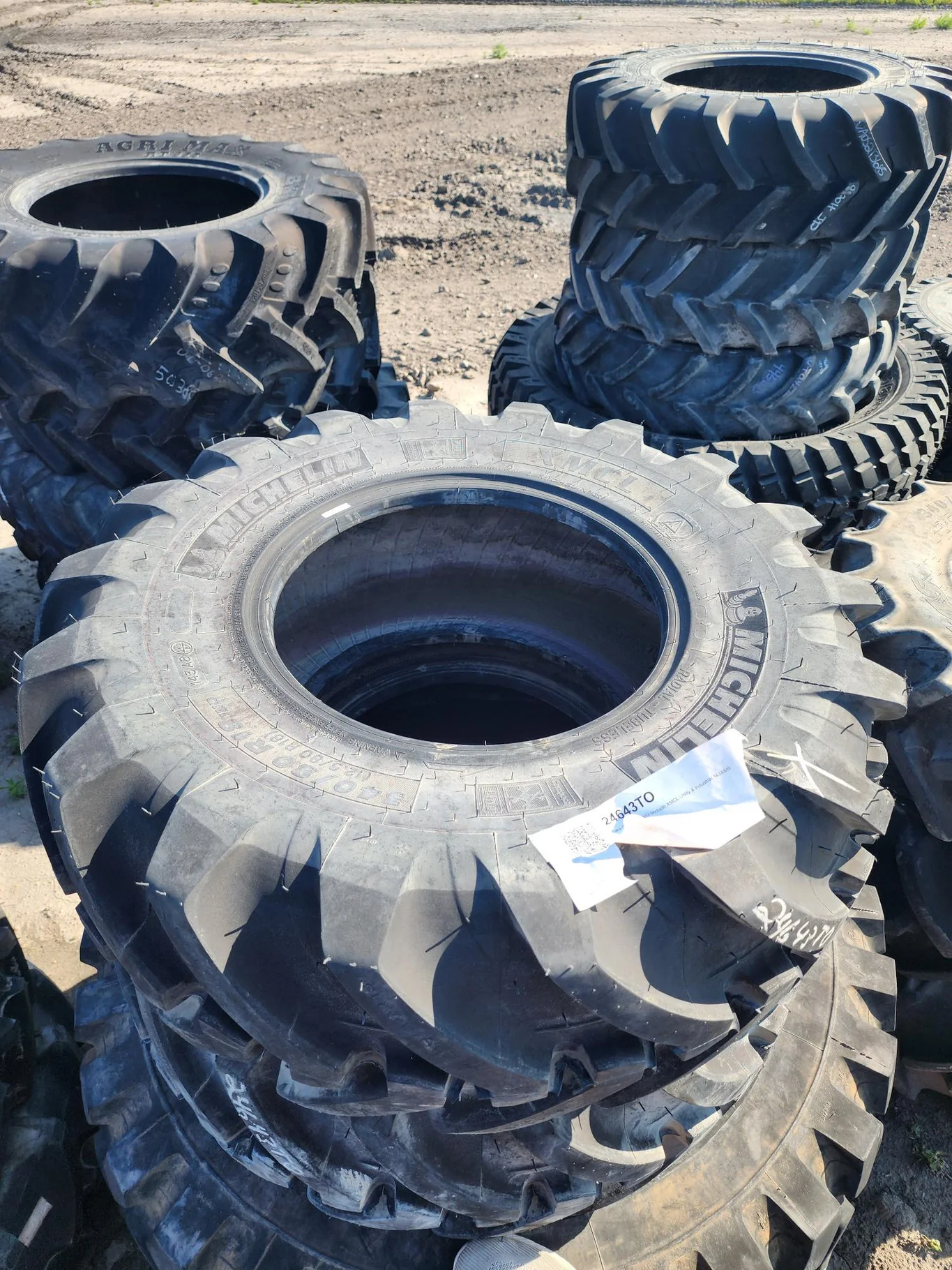 340/80R18 143A8/143B MICHELIN IND XMCL TL R-4 image 5