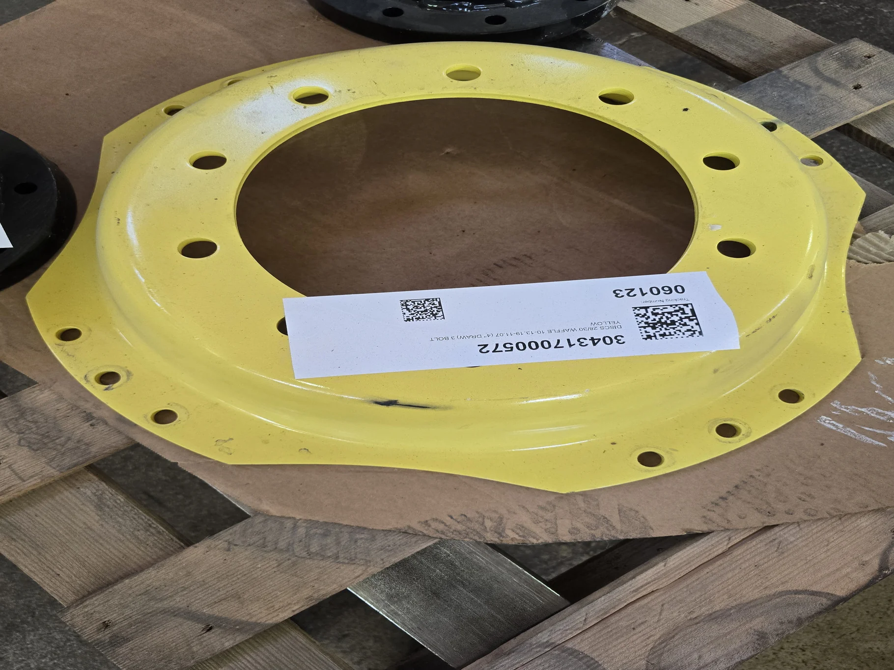 DISCS 28/30 WAFFLE 10-13.19-11.07 (4" DRAW) 3 BOLT YELLOW RECONDITIONED