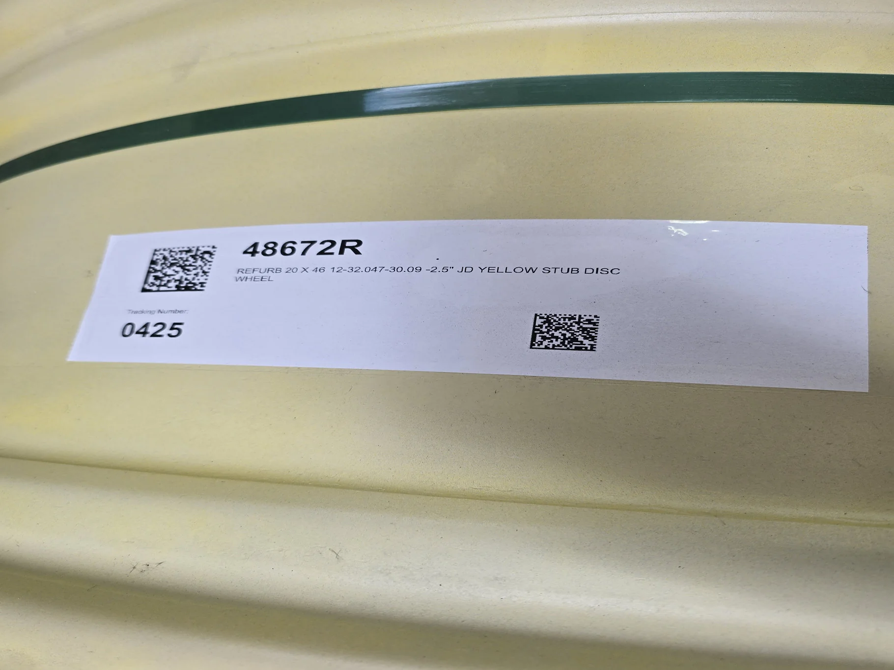20 X 46 12-32.047-30.09 -2.5" JD YELLOW STUB DISC WHEEL image 3