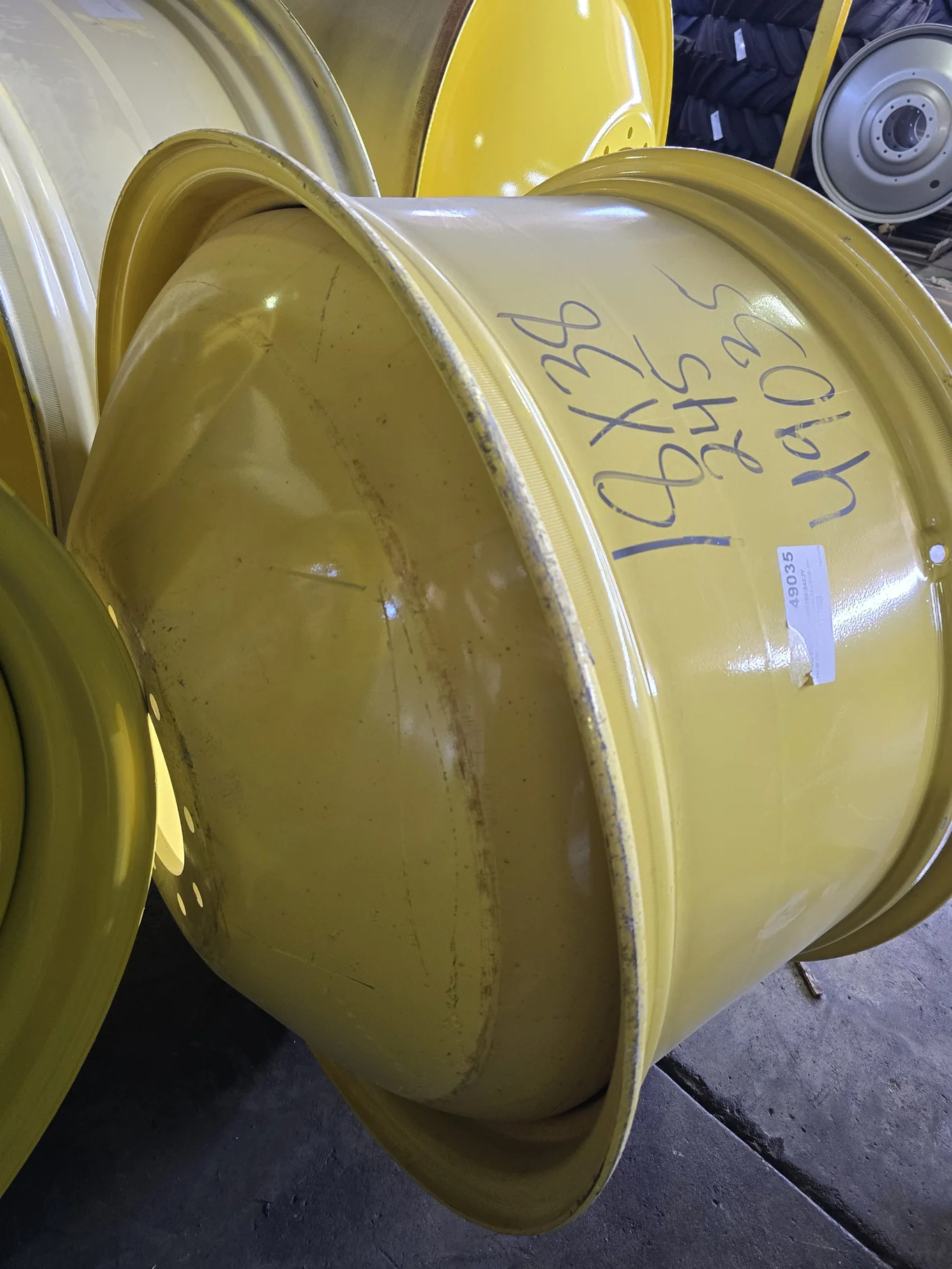 18 X 38 10-12.00-9.51 -24.5FS (INSIDE) DOLLY DUAL YELLOW WHEEL