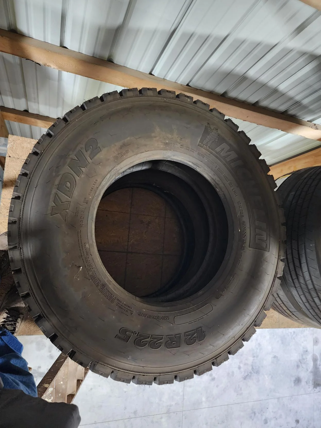 TAKE-OFF 12R22.5/16 MICHELIN XDN2 O/S DRIVE TL