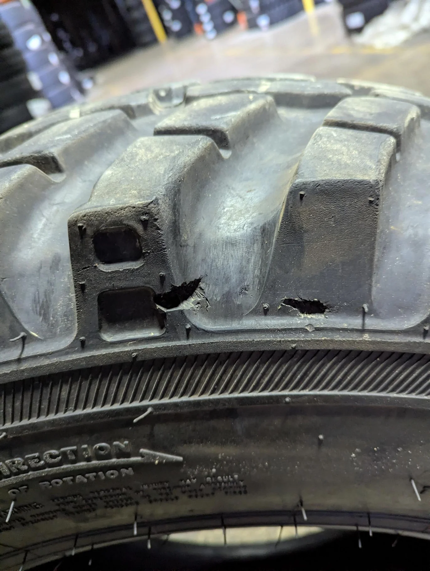 340/80R24 140A8/135D Alliance 550 Multi-Use TL
