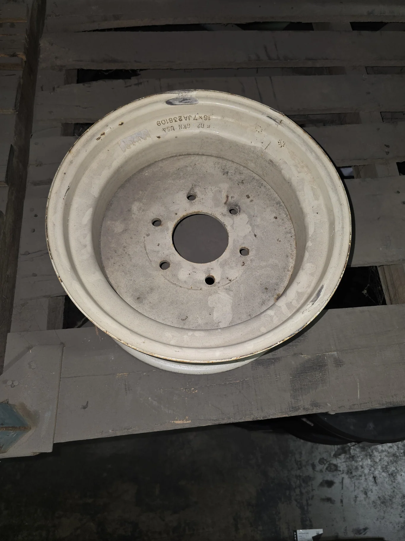 7 X 15 6-5.90-4.62 WHEEL 0 OFFSET WHITE
