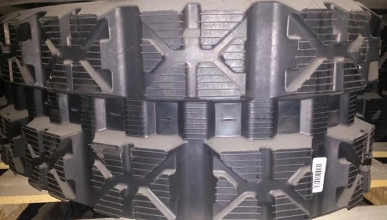320X86X52 BRIDGESTONE POLAR TREAD RUBBER TRACK