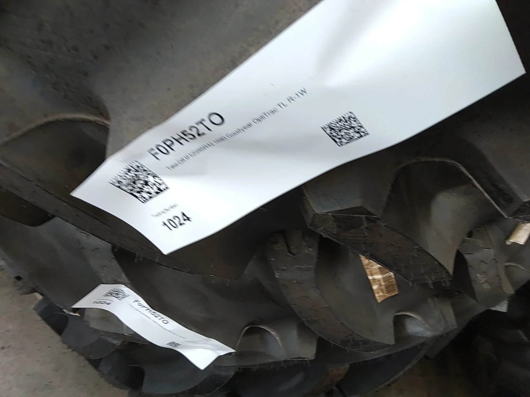 Take-Off IF520/85R42 169D Goodyear OptiTrac TL R-1W image 2