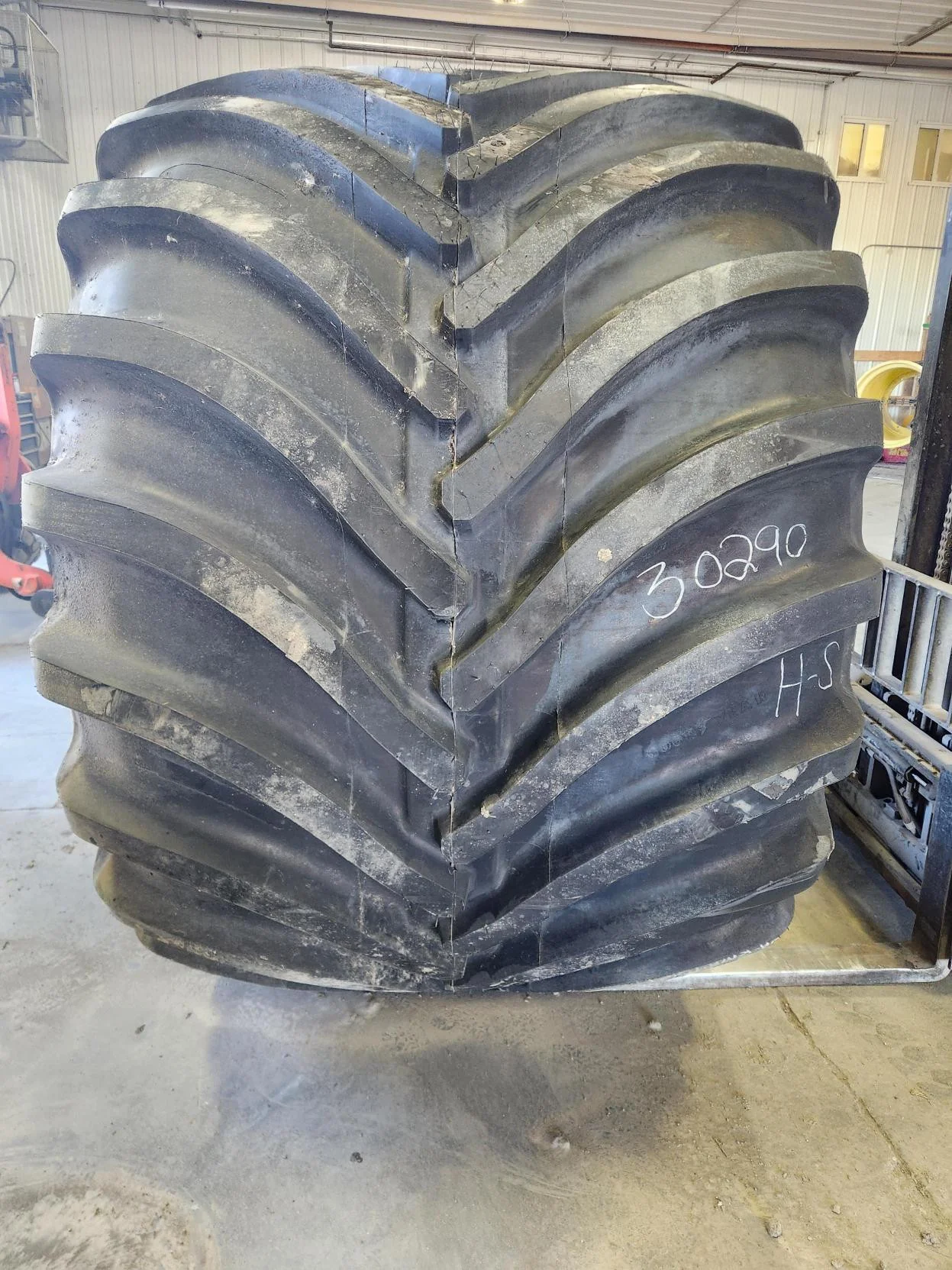 Used LSW 1400/30R46 201D GOODYEAR OPTITRAC TL R-1W image 3