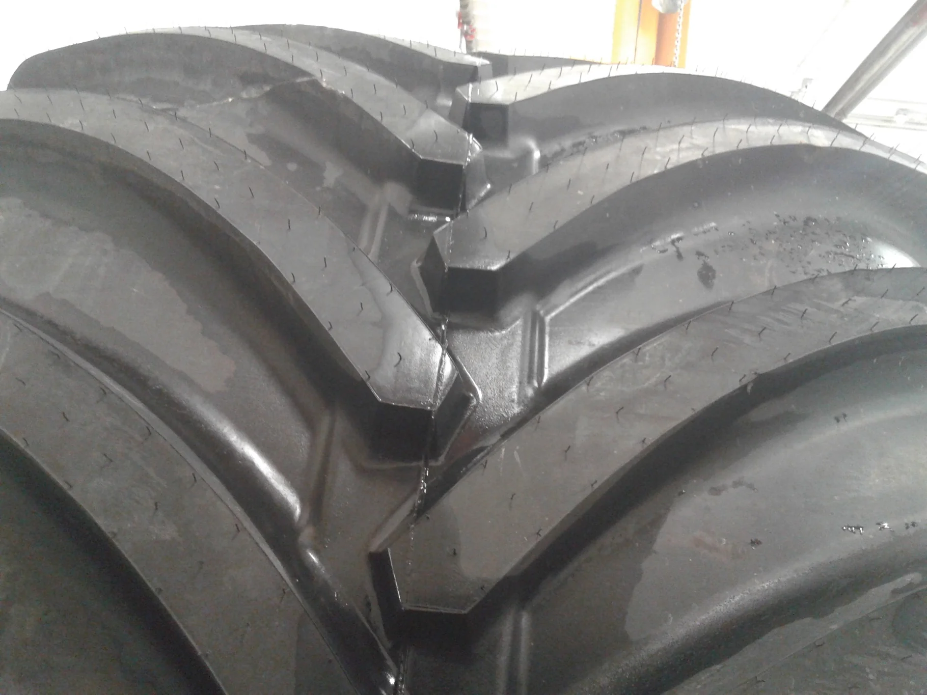 Take-Off LSW 1250/35R46 195D Goodyear Optitrac R-1W 95-100% image 8