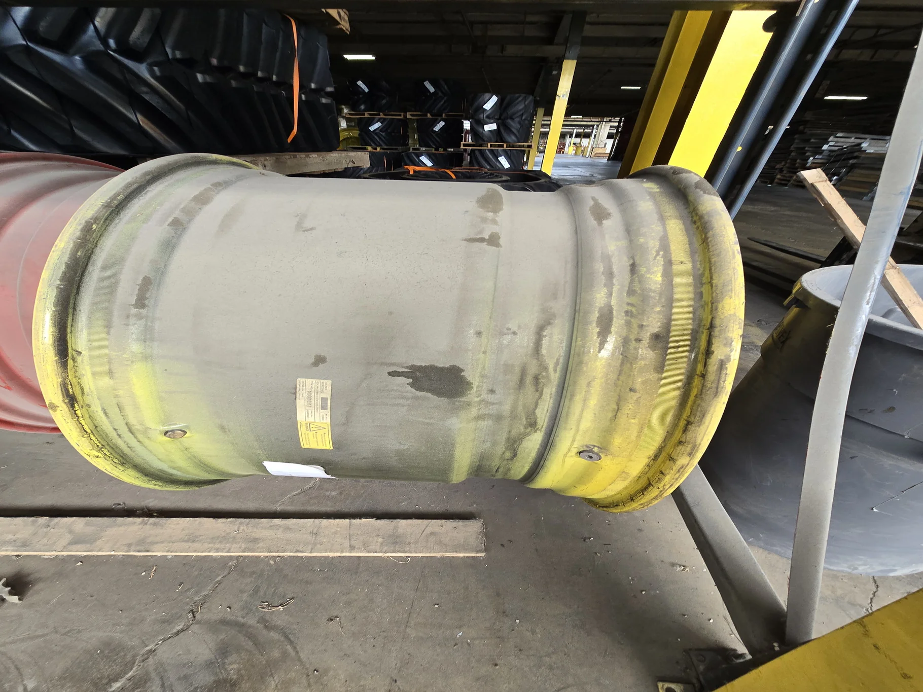Take-Off 25 X 38 12-32.047-30.078-2.81 YELLOW WHEEL