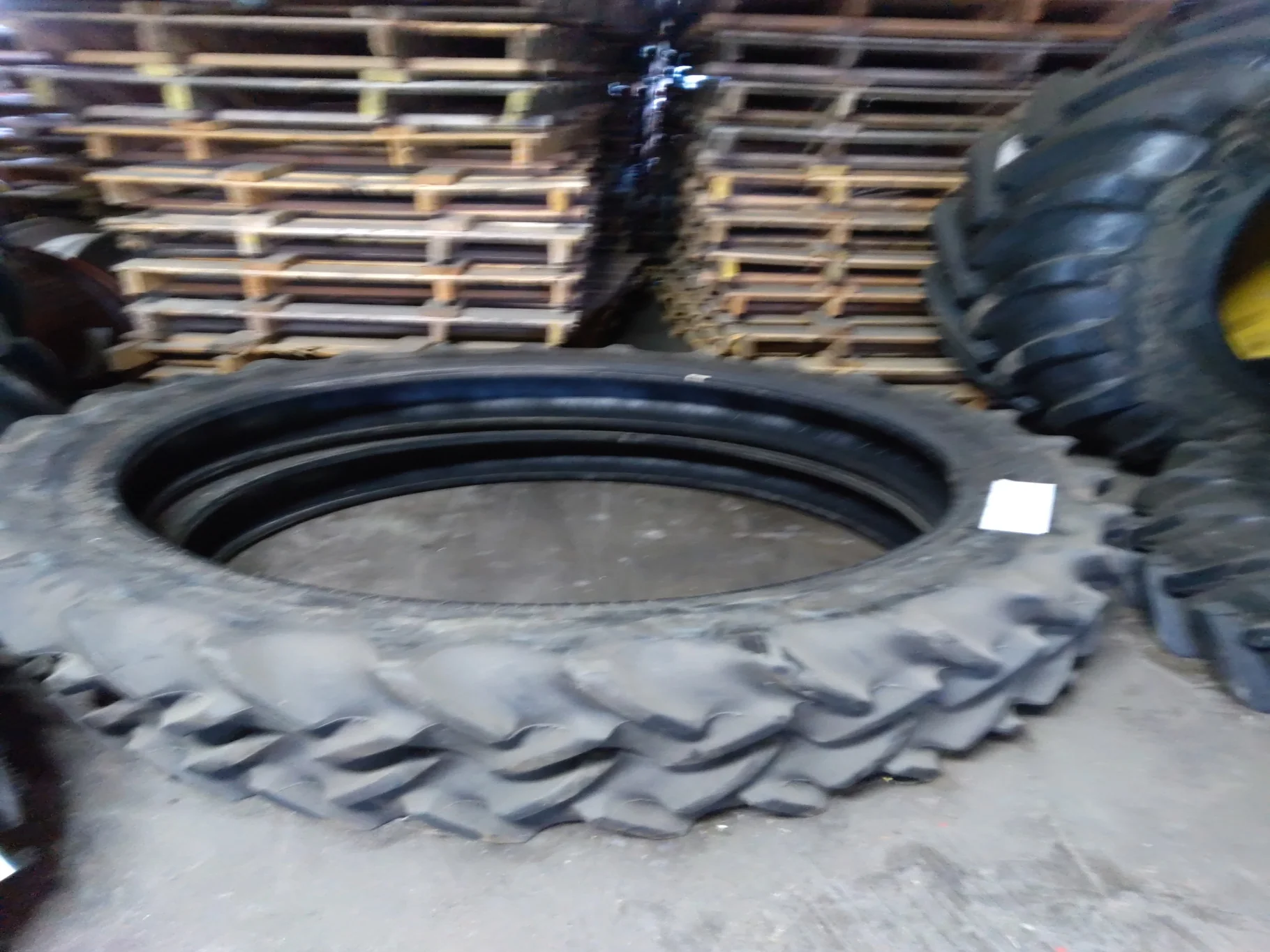 Used 320/90R54 149A8 Goodyear Super Traction DT800 TL R-1W 85-90%