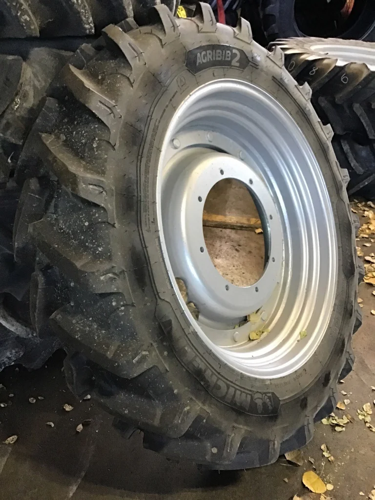 Take-Off 320/85R34 133A8 Michelin Agribib 2 TL R-1W 95-100% on 10 x 34 8-15.945-14.281 R & R Silver image 2