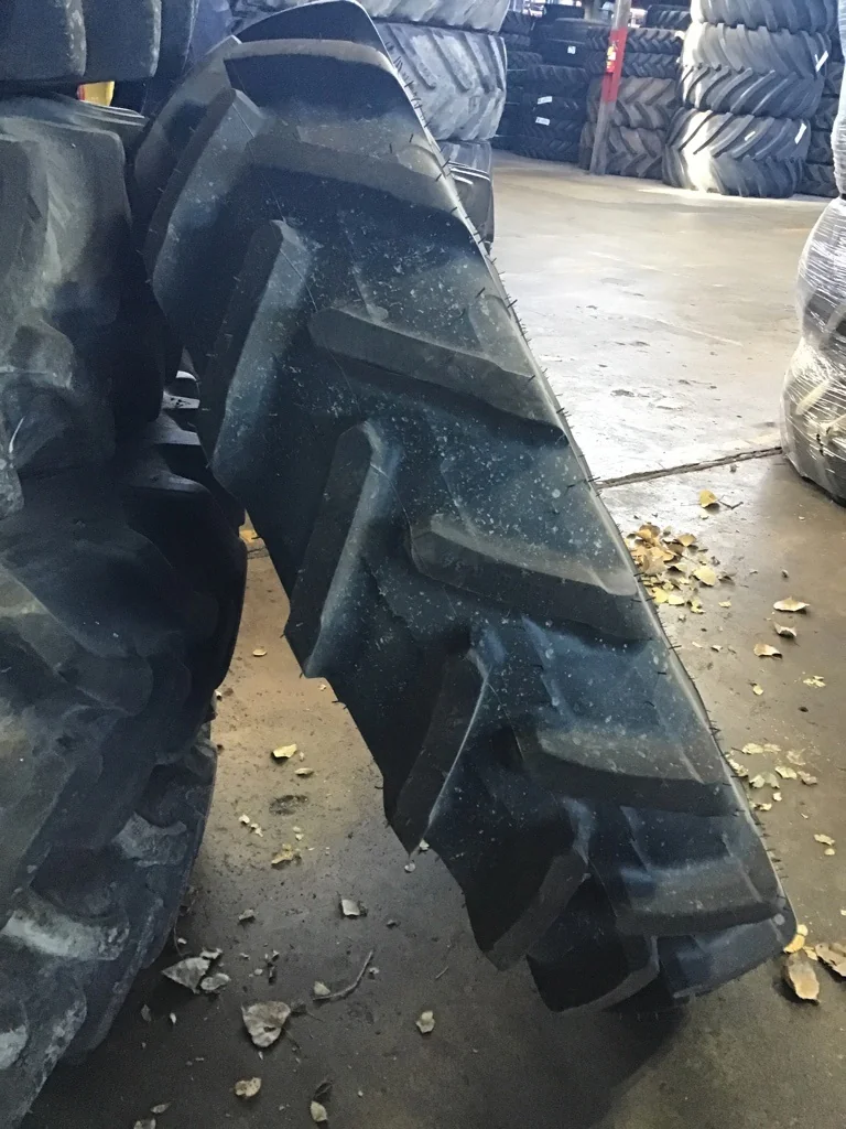 Take-Off 320/85R34 133A8 Michelin Agribib 2 TL R-1W 95-100% on 10 x 34 8-15.945-14.281 R & R Silver image 3