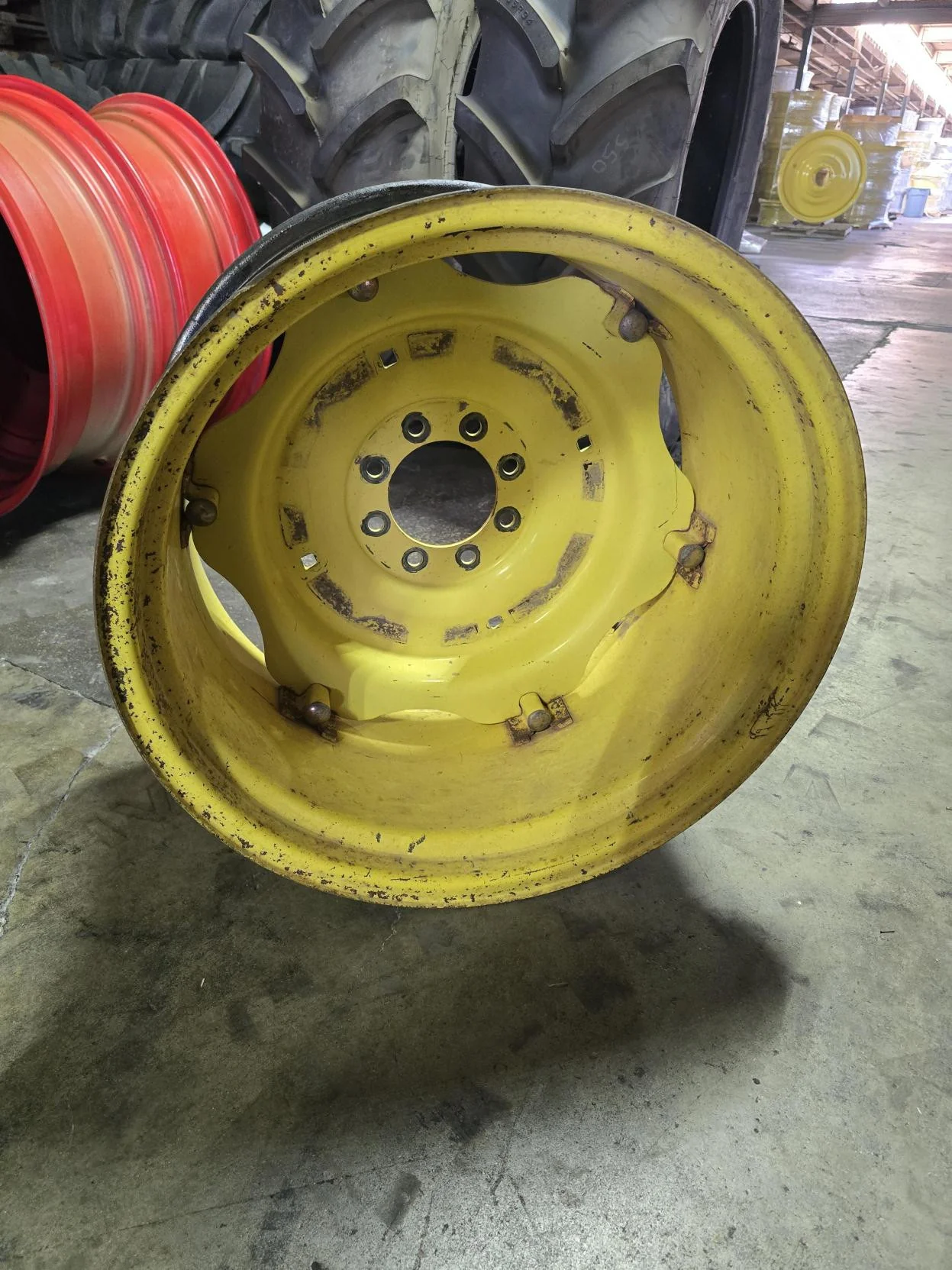 Used 15 X 28 8-8-6 Titan 6 Clamp Yellow Wheel w/ Disc