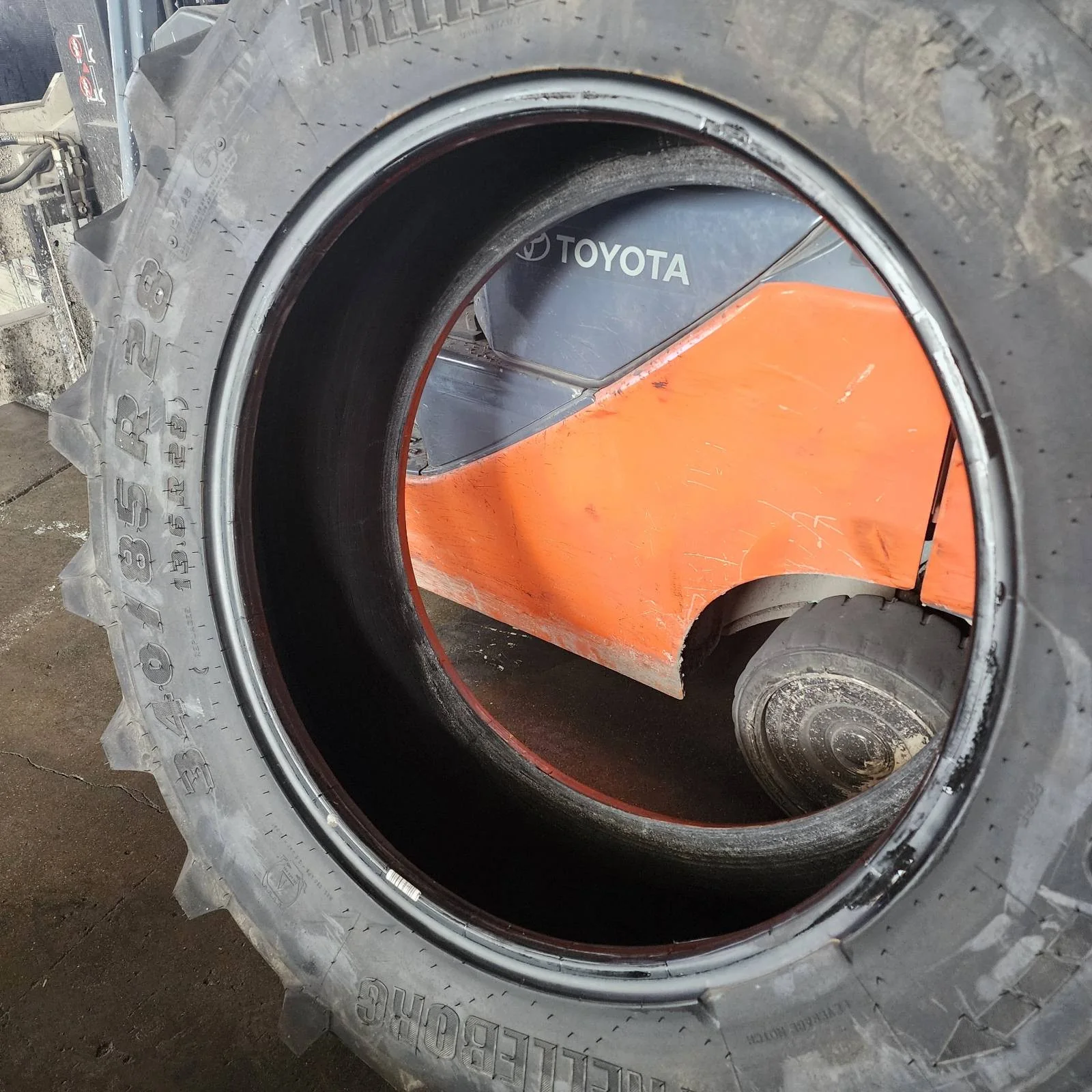 Take-Off 340/85R28 127A8 Trelleborg TM600 TL R-1W 95-100% image 4