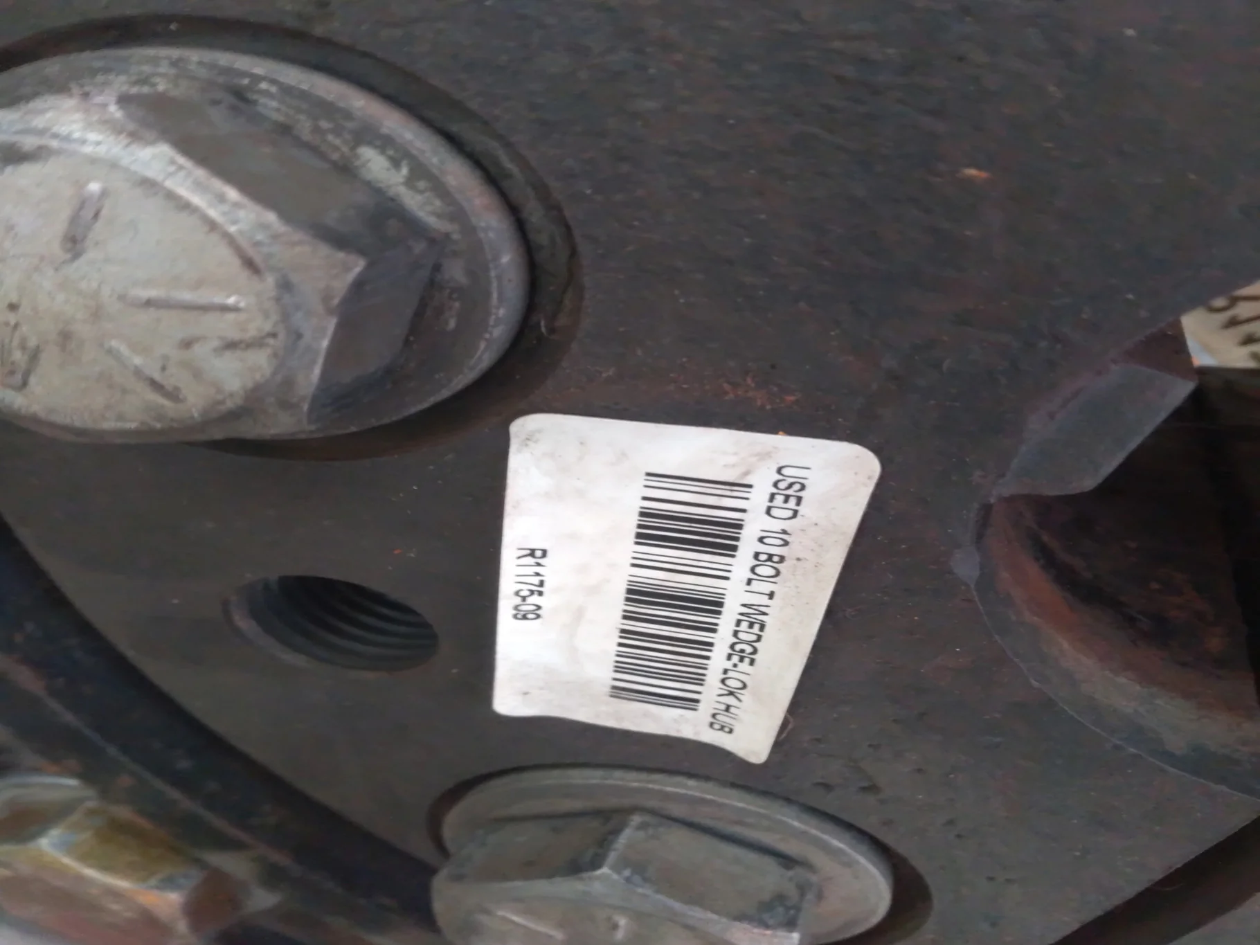 USED Hub 10 BOLT WEDGE-LOK image 4