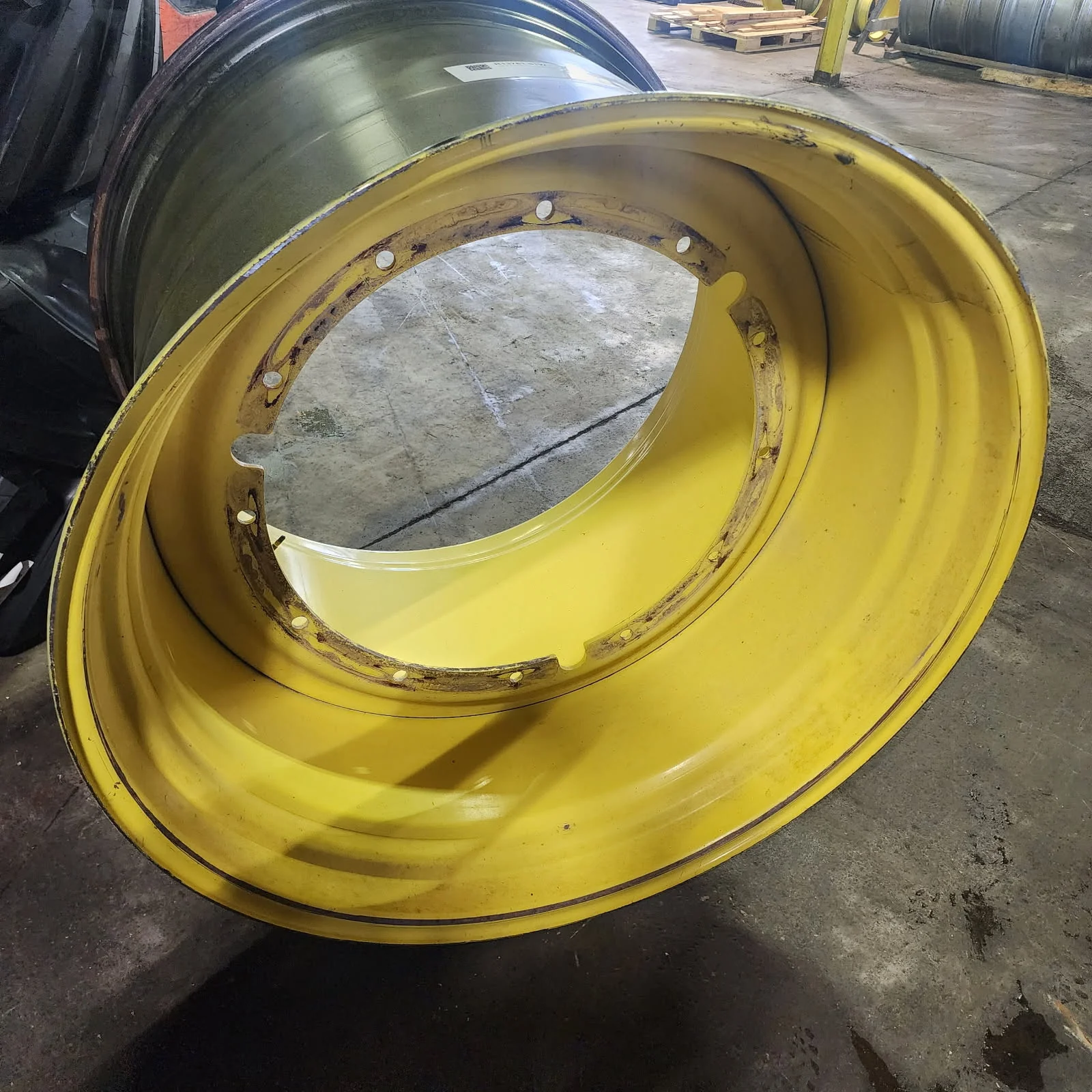 Used 38 X 46 12-32.047-30.078 Rim & Rail Yellow Wheel image 2