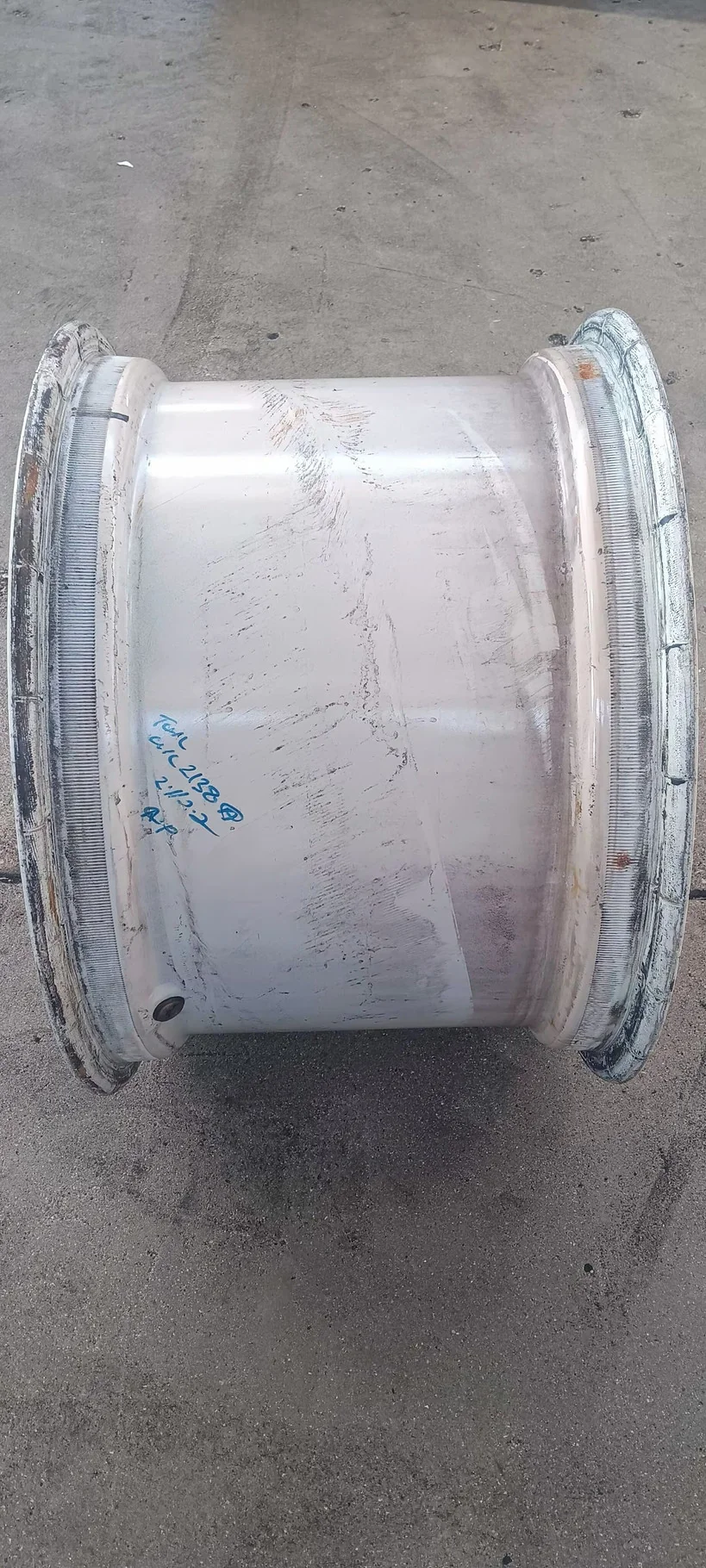 Used 16 x 24 8-8-5.94 6 Clamp NH White Wheel image 3