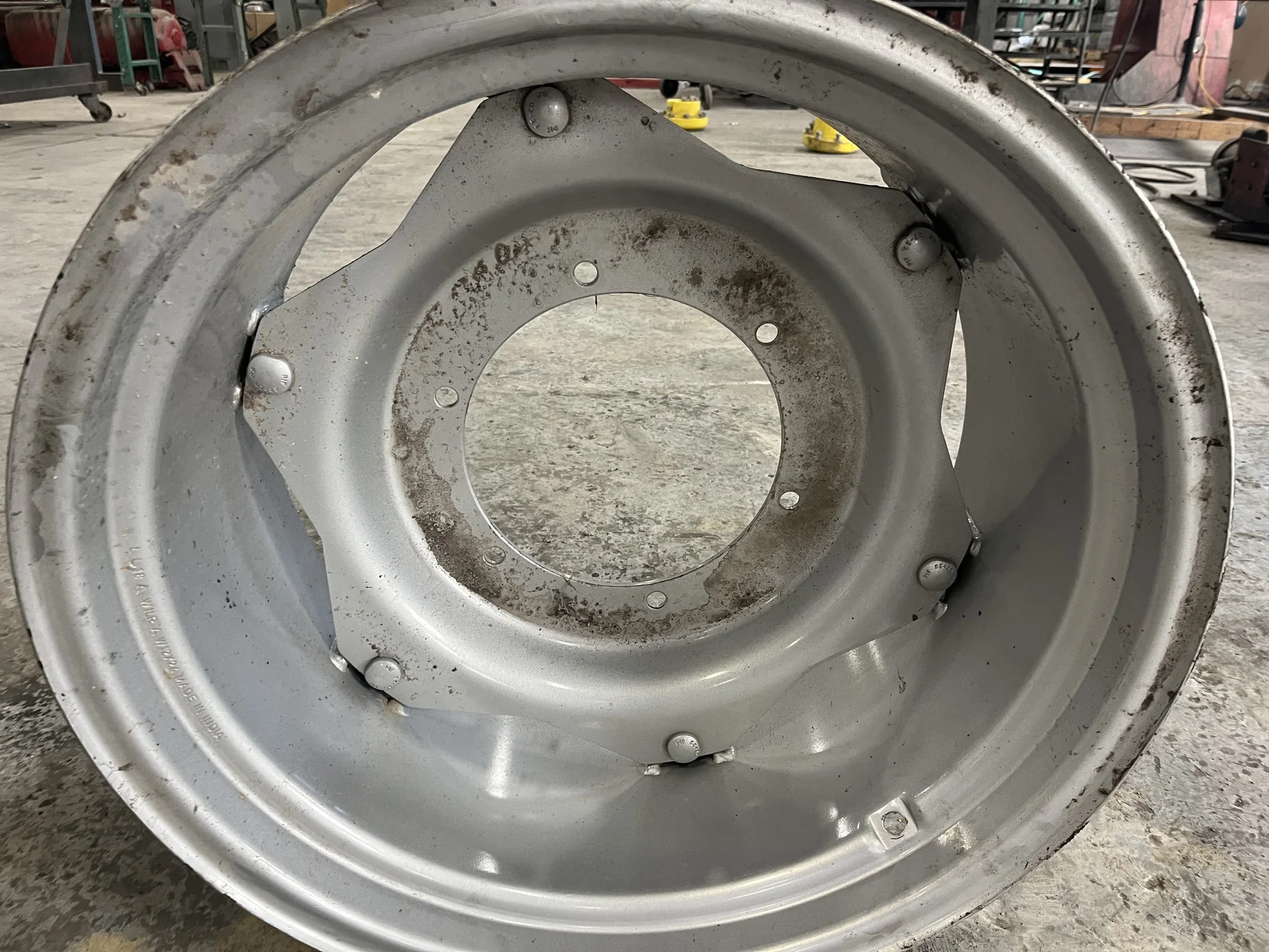 Take-Off 12 X 24 6-11.220-9.853 6 Clamp Silver Wheel w/ Disc image 2