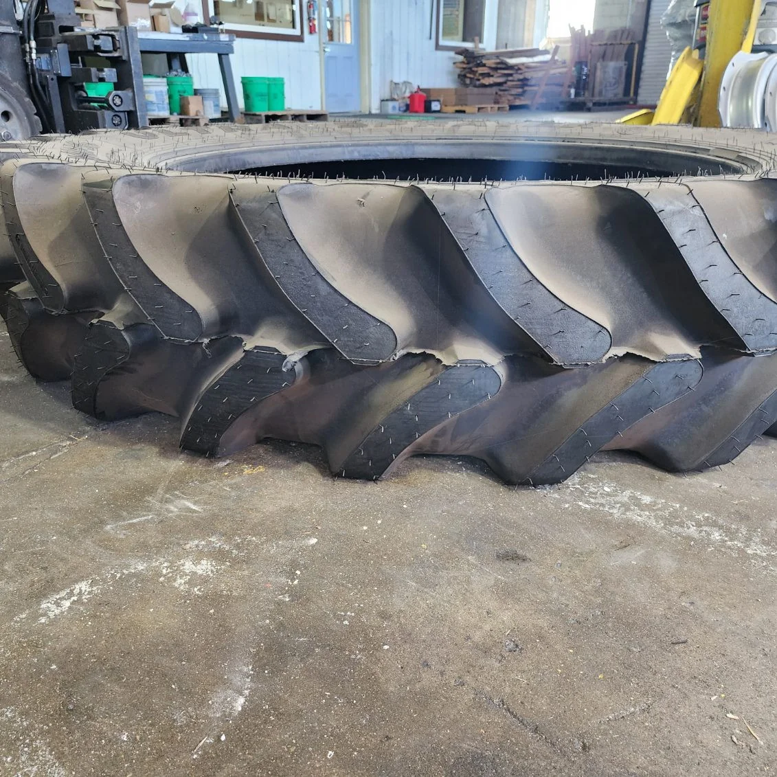 Take-Off IF380/90R46 168D Goodyear Ultra Sprayer TL R-1 95-100% image 5