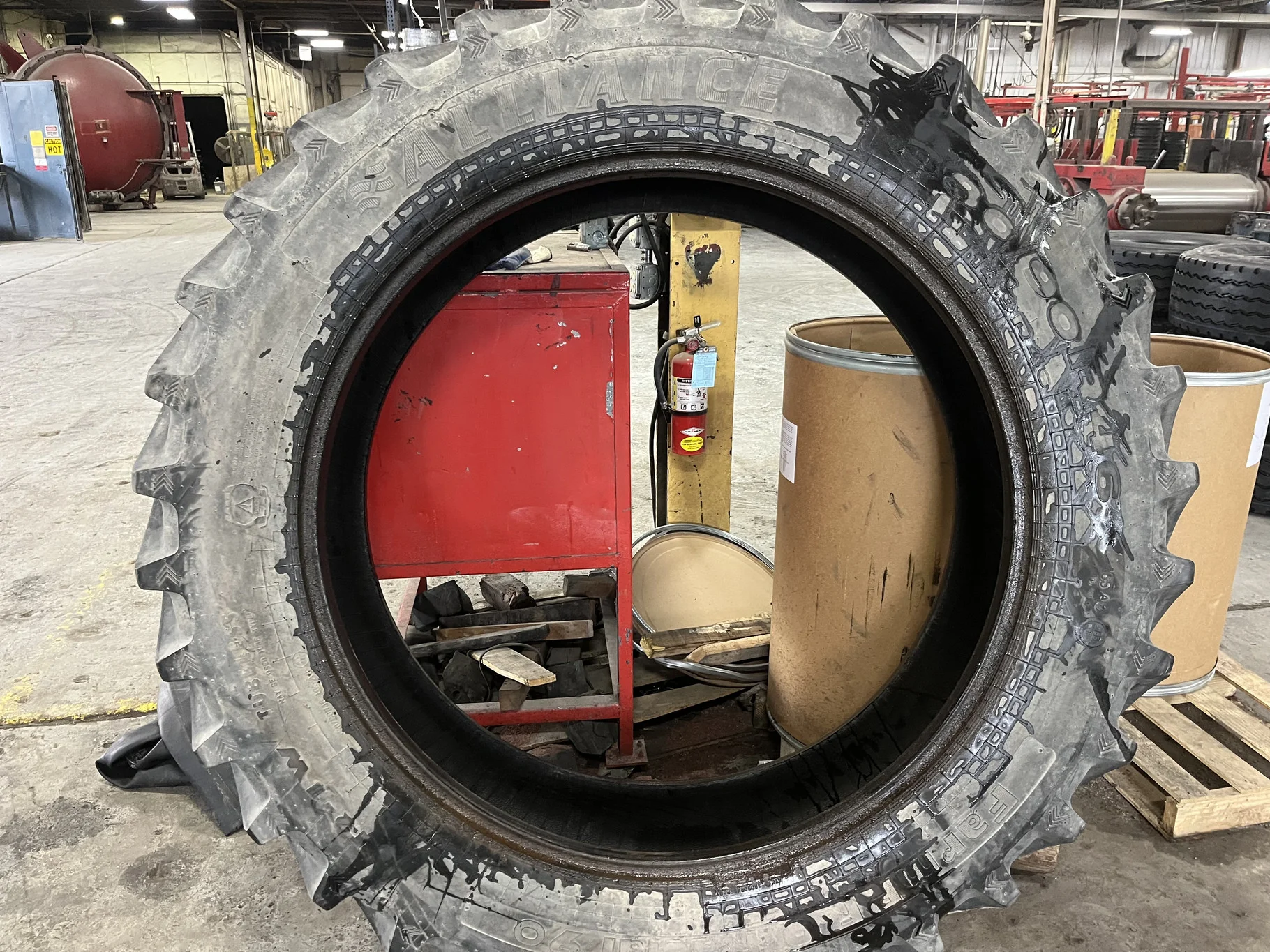 Used 380/90R46 165A8 Alliance FarmPro TL R-1W 85-90% image 3