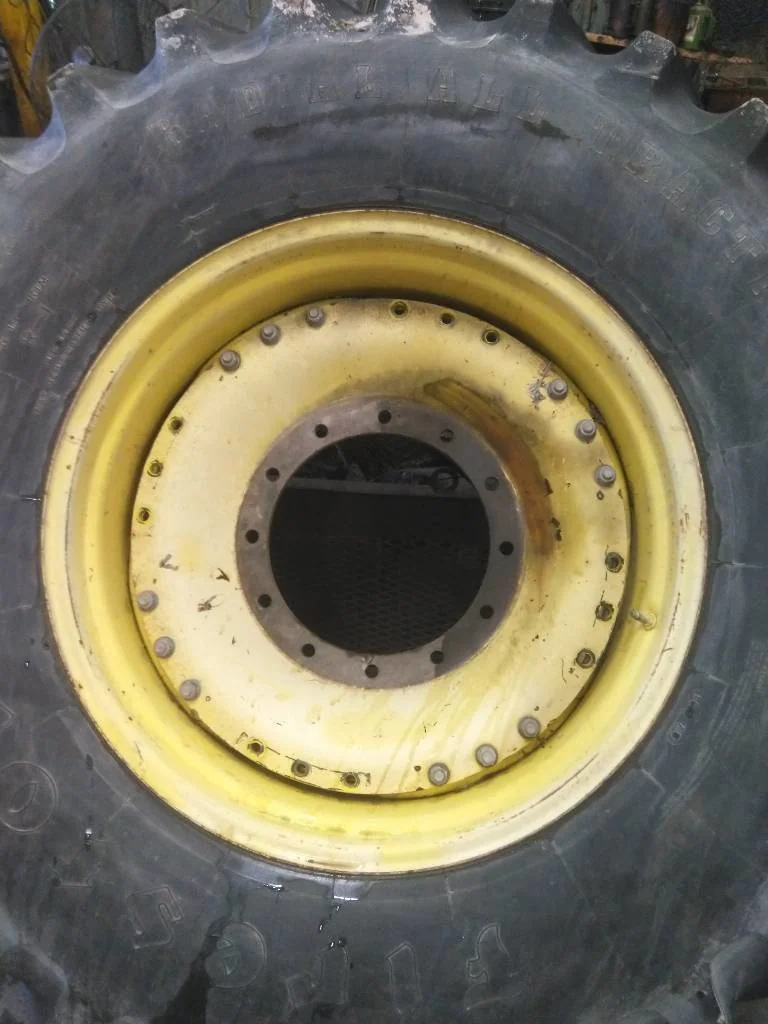 Used 520/85R34 164A8 Firestone RAT 23 TL R-1 80-85% On 18 X 34 12-16.732-14.640 Waffle 3B Wheel/Disc