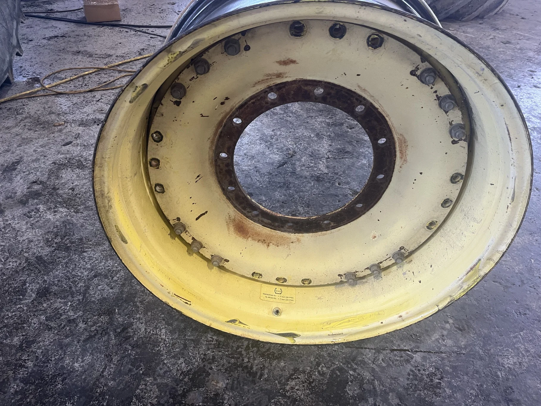Used 18 x 34 12-16.732-14.640 Waffle 3 Bolt Yellow Wheel w/ Disc image 2