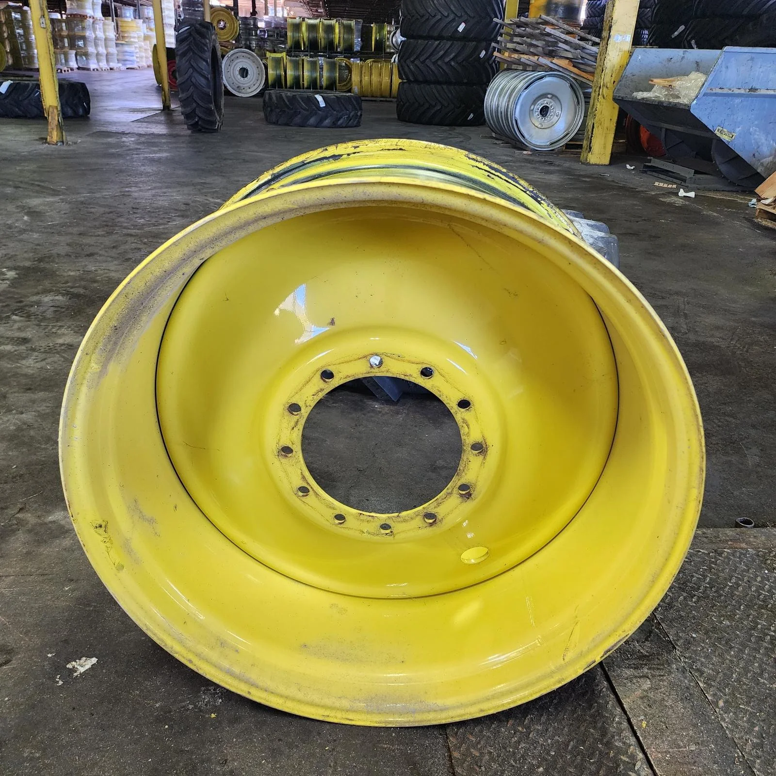 Take-Off 18 X 38 12-13.976-11.857-1 6.75"BS Dual Yellow Wheel image 2