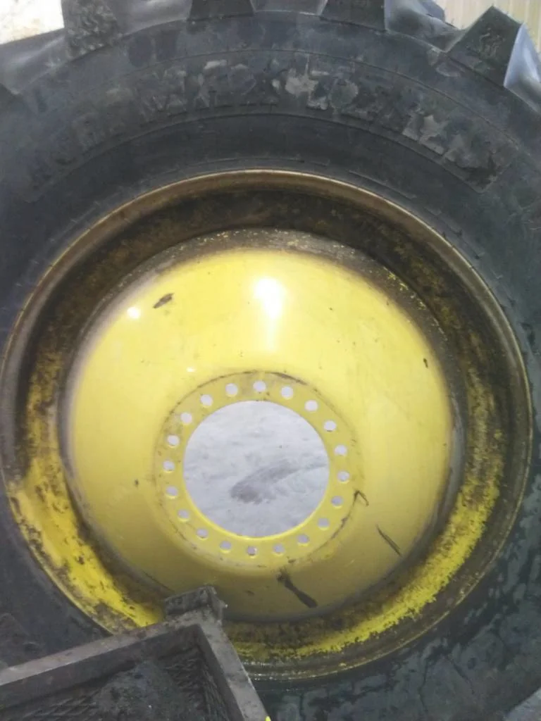 Take-Off 520/85R42 168D BKT Agrimax Teris TL R-1 95-100% On 20-13.19-10.50 DD Wheel