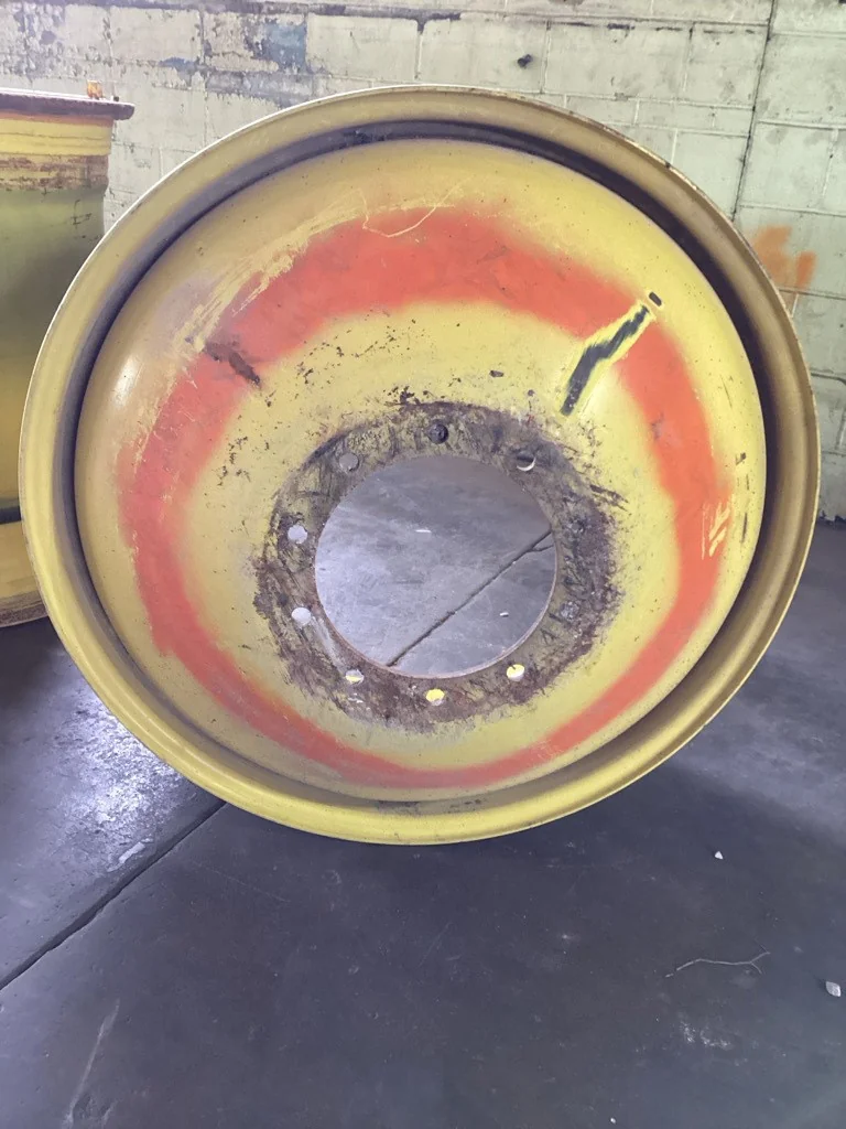 Used 16 x 38 10-13.19-11.07 John Deere Dolly Dual
