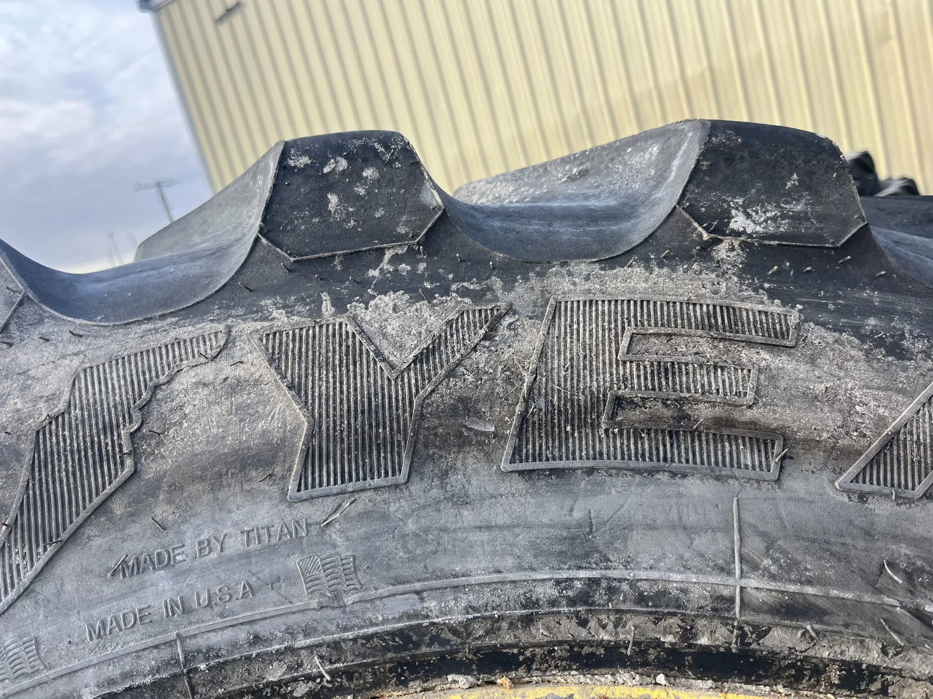 Used IF380/90R46 168D Goodyear Ultra Sparayer TL R-1 85-90% On 13 x 46 (12-13.976-11.857-1) Bubble image 7